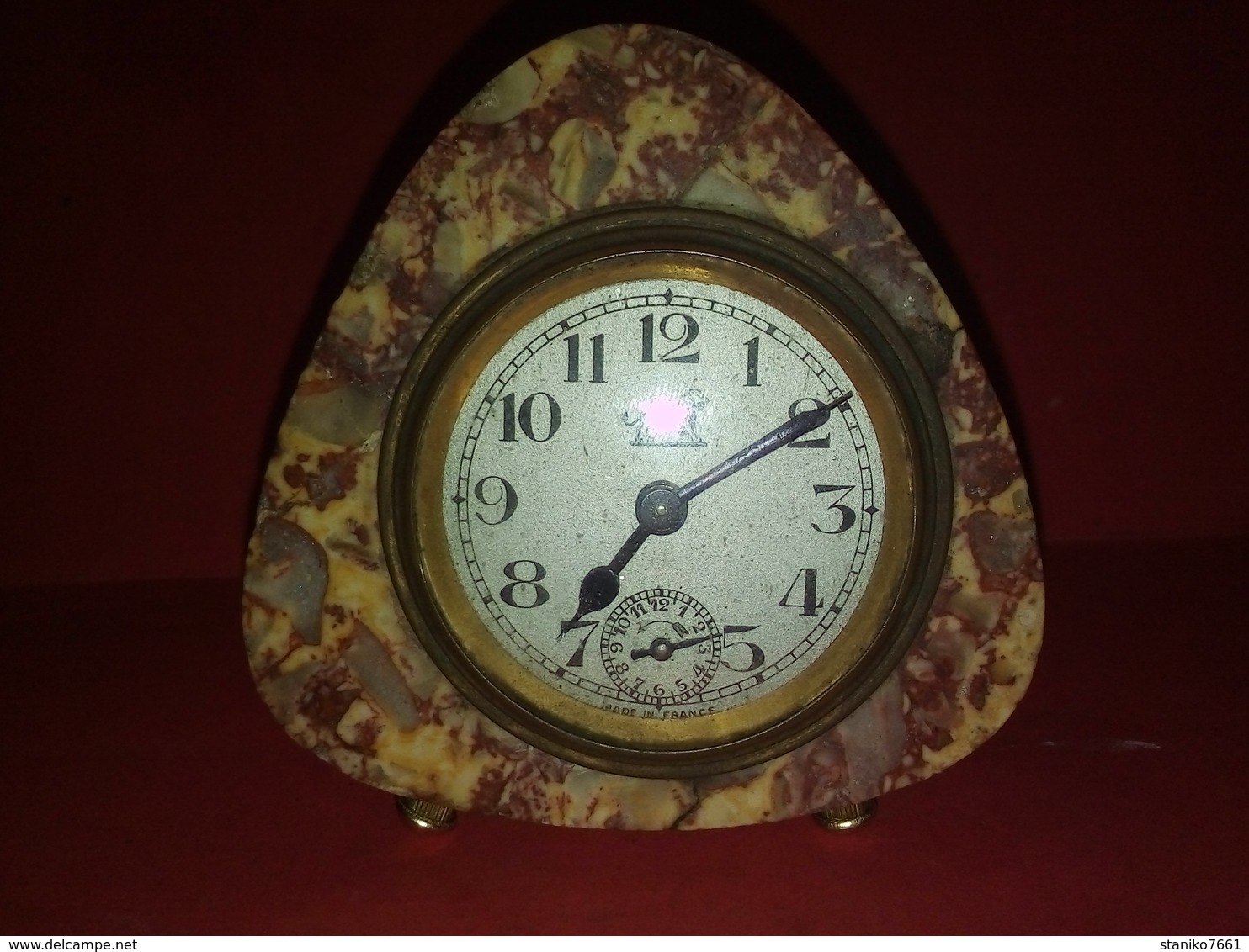 VINTAGE ANCIEN RÉVEIL MÉCANIQUE EN MARBRE Les Heures Fonctionne, Sonnerie à Révisé Marque à Identifié Made In France - Alarm Clocks