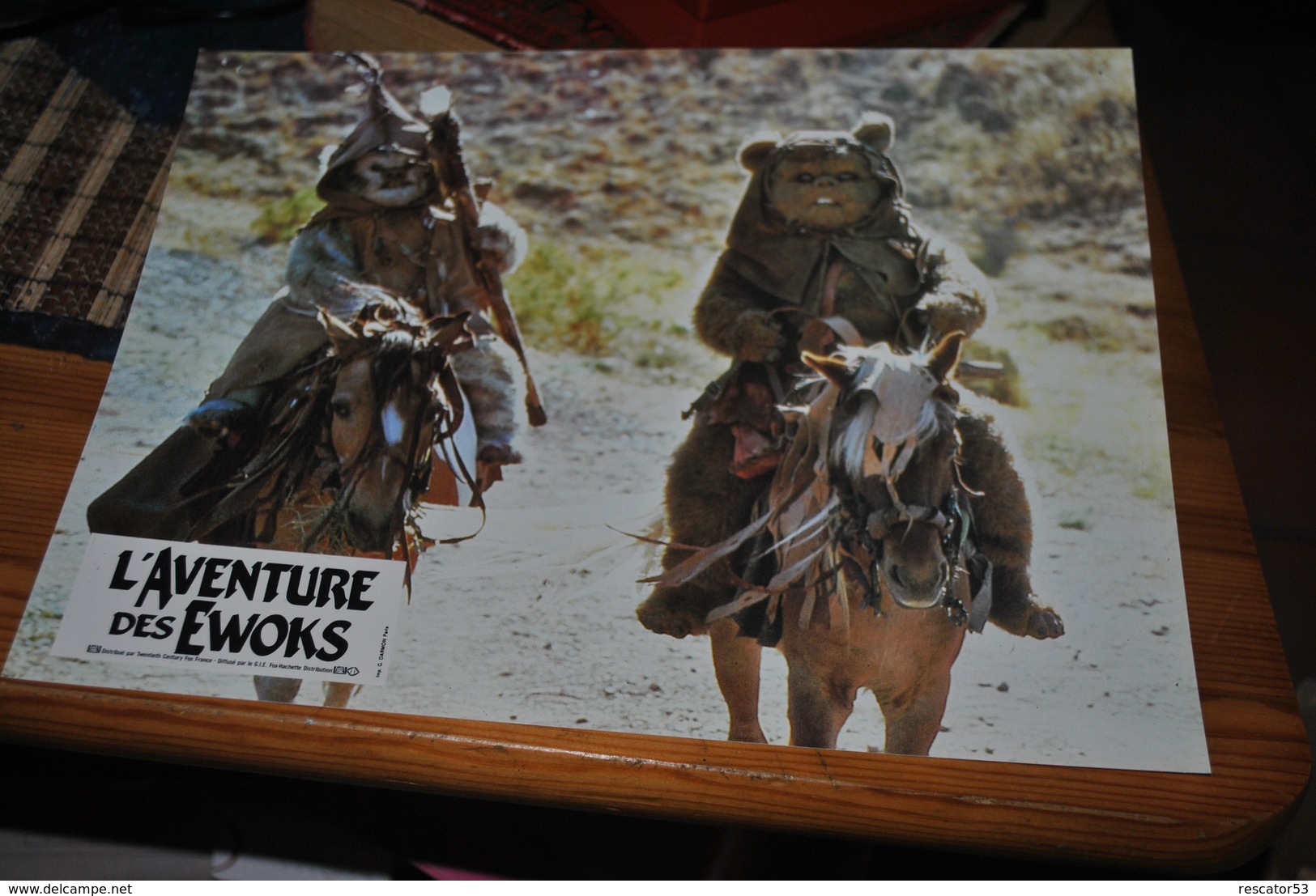 Rare Affichette Film L'aventure Des Ewoks Star Wars 1984 Format 21x30 - Affiches & Posters