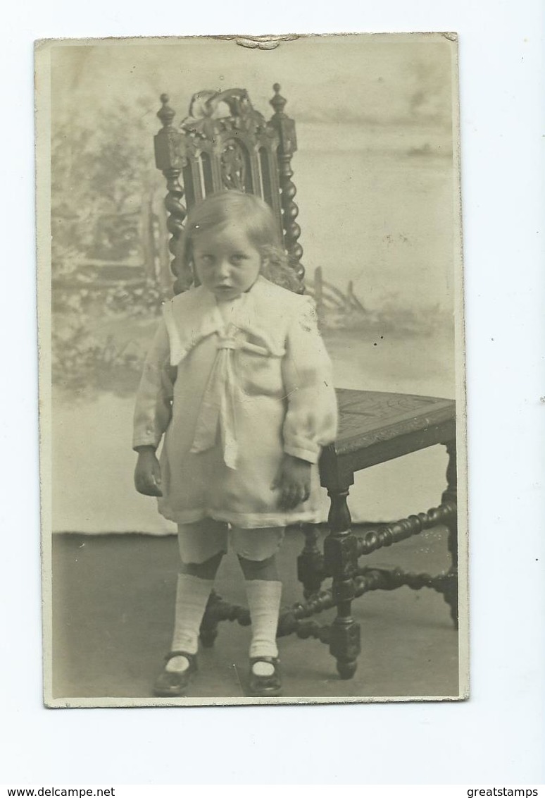 Child From Postcard Album Of Elsie Greenway C.1915/19    Nottingham.  By A Chair Gale's Studios Ltd - Généalogie