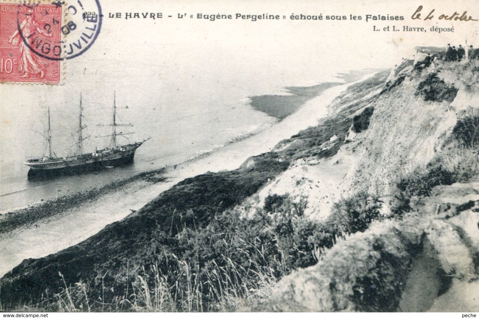 N°68081 -cpa Le Havre -l'"Eugène Pergeline" échoué Sous Les Falaises- - Commerce