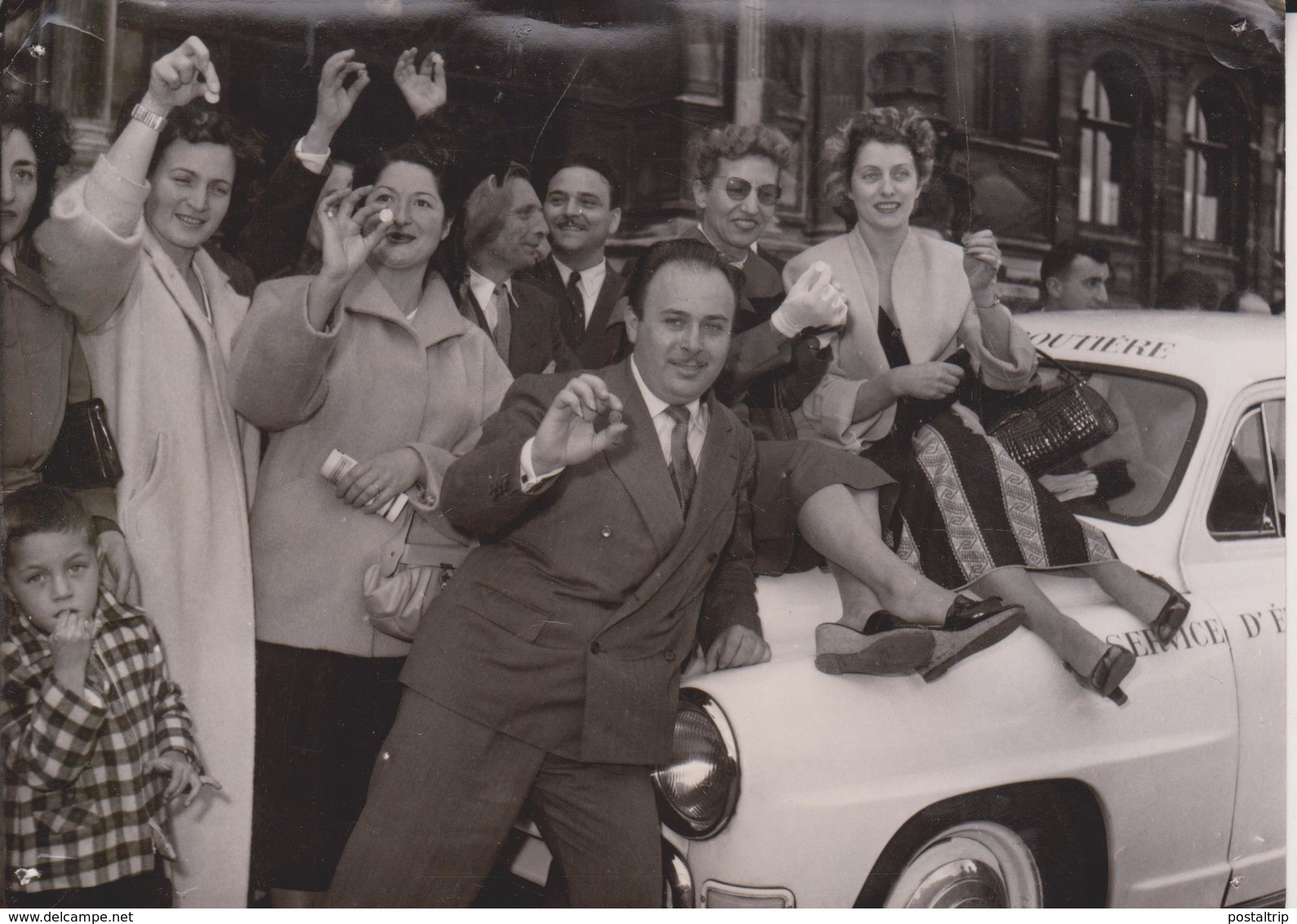 VOULEZ VOUS UN LOUIS D'OR  VOITURE LABORATOIRE GENEVIEVE - Coches