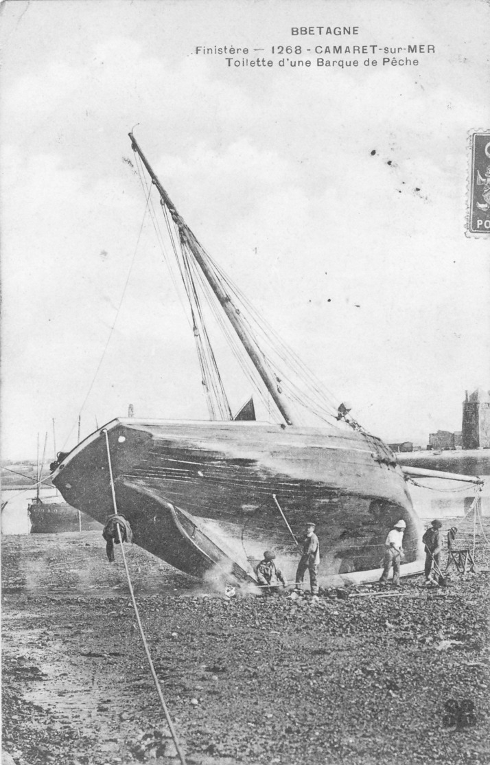 Camaret Sur Mer Toilettage D Un Bateau De Peche - Camaret-sur-Mer