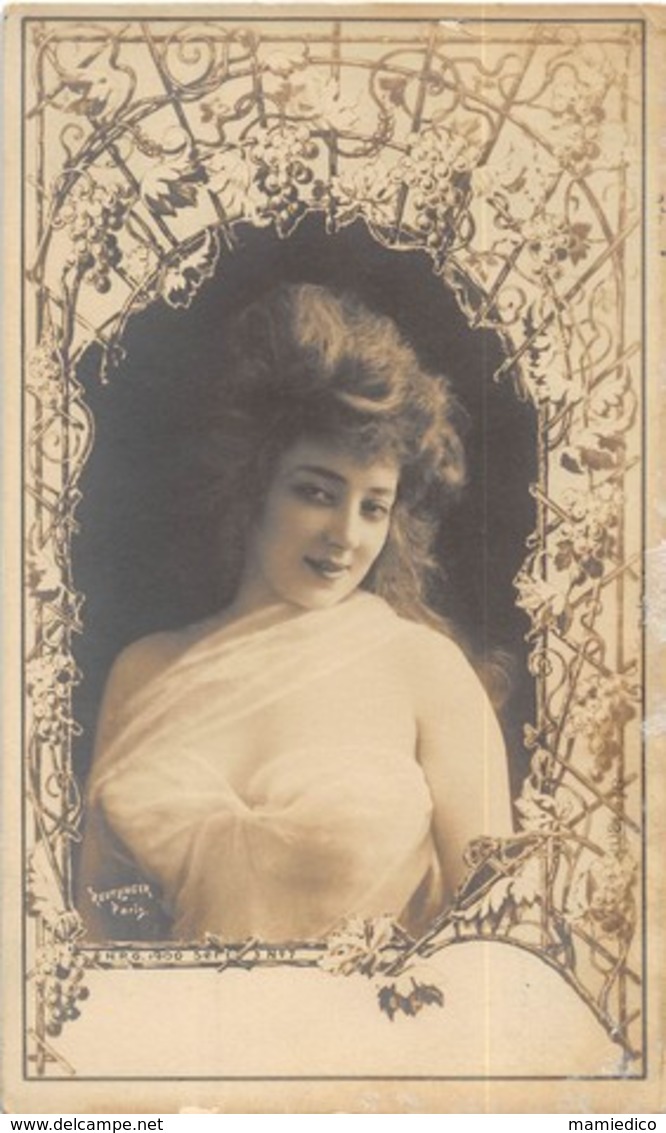 Carte-photo ART NOUVEAU. Belle Femme Au Centre D'un Décor De Vigne 1900. REUTLINGER PARIS - Femmes