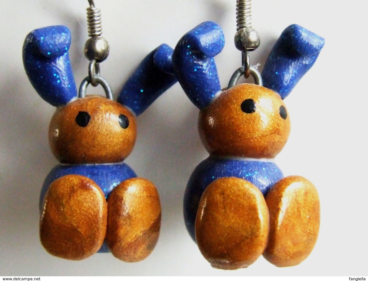 Boucles D'oreilles Enfant, Lapinou, Bleu Doré, Bijoux Fait-main, Travail Artisanal, Achat Solidaire, Aide Humanitaire, C - Ohrringe