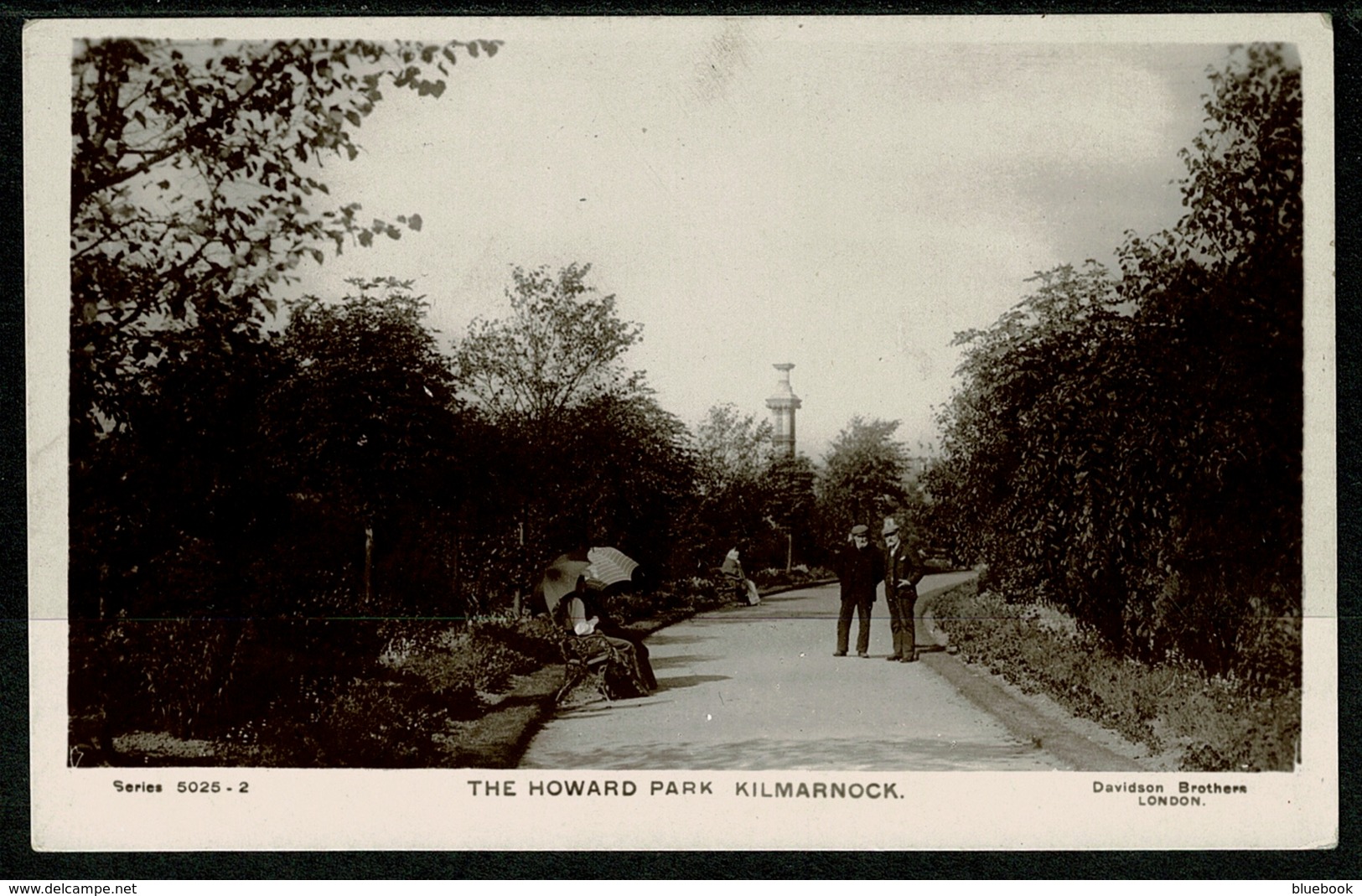 Ref 1249 - 1907 Real Photo Postcard - Women & Parasols In Howard Park Kilmarnock Scotland - Ayrshire