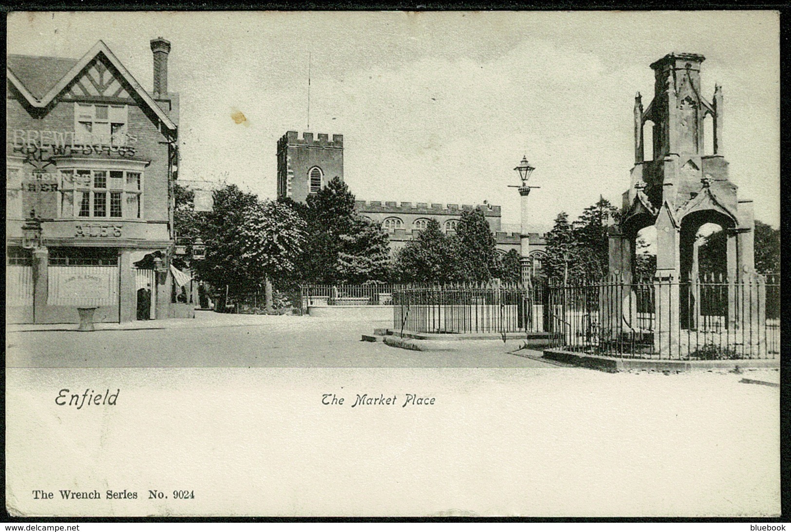 Ref 1249 - 1904 Wrench Postcard - The Market Place - Enfield Middlesex - Middlesex