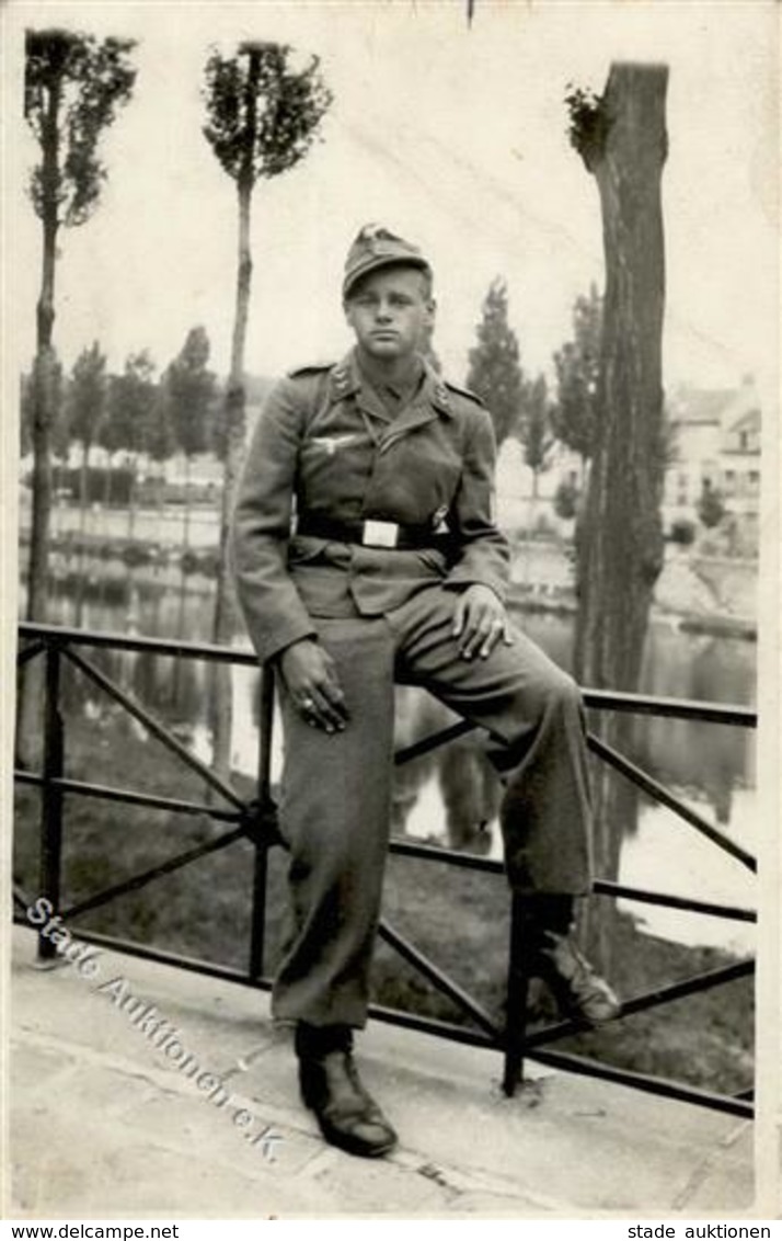 WK II MILITARIA - Foto (keine Ak) - FALLSCHIRMJÄGER Frankrich 1944 (rücks. Klebestellen) II - Guerre 1939-45