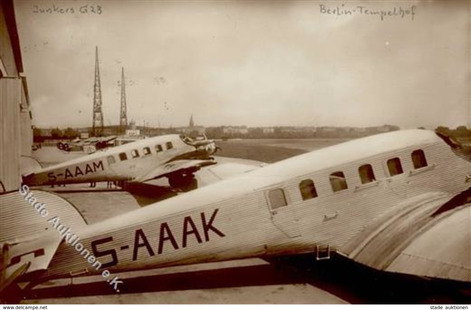 JUNKERS - 2 Junkers G 23 Vor Den Hallen D. Flughafens BERLIN-TEMPELHOF I - Autres & Non Classés