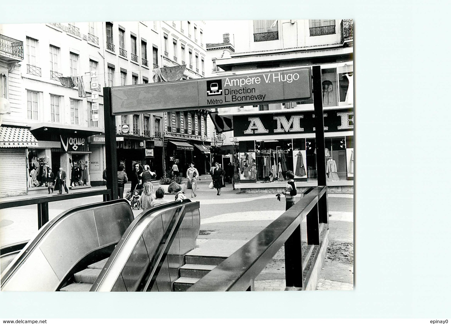 69 - LYON - Rues Piétonniére Rue Victor Hugo Et Place Ampére - Métro - PHOTOGRAPHE ROBERT PETIT - ATLAS-PHOTO - Other & Unclassified