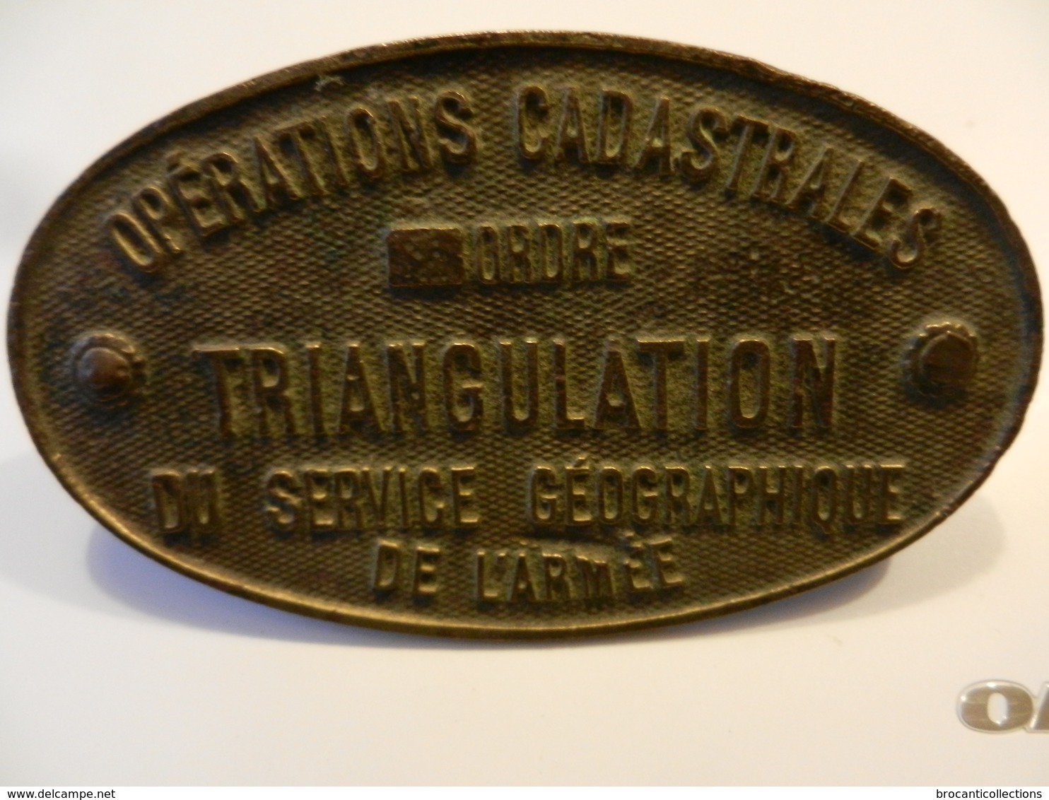 Plaque En Bronze Opérations Cadastrales Triangulation Du Service Géographique De L'armée - Autres & Non Classés