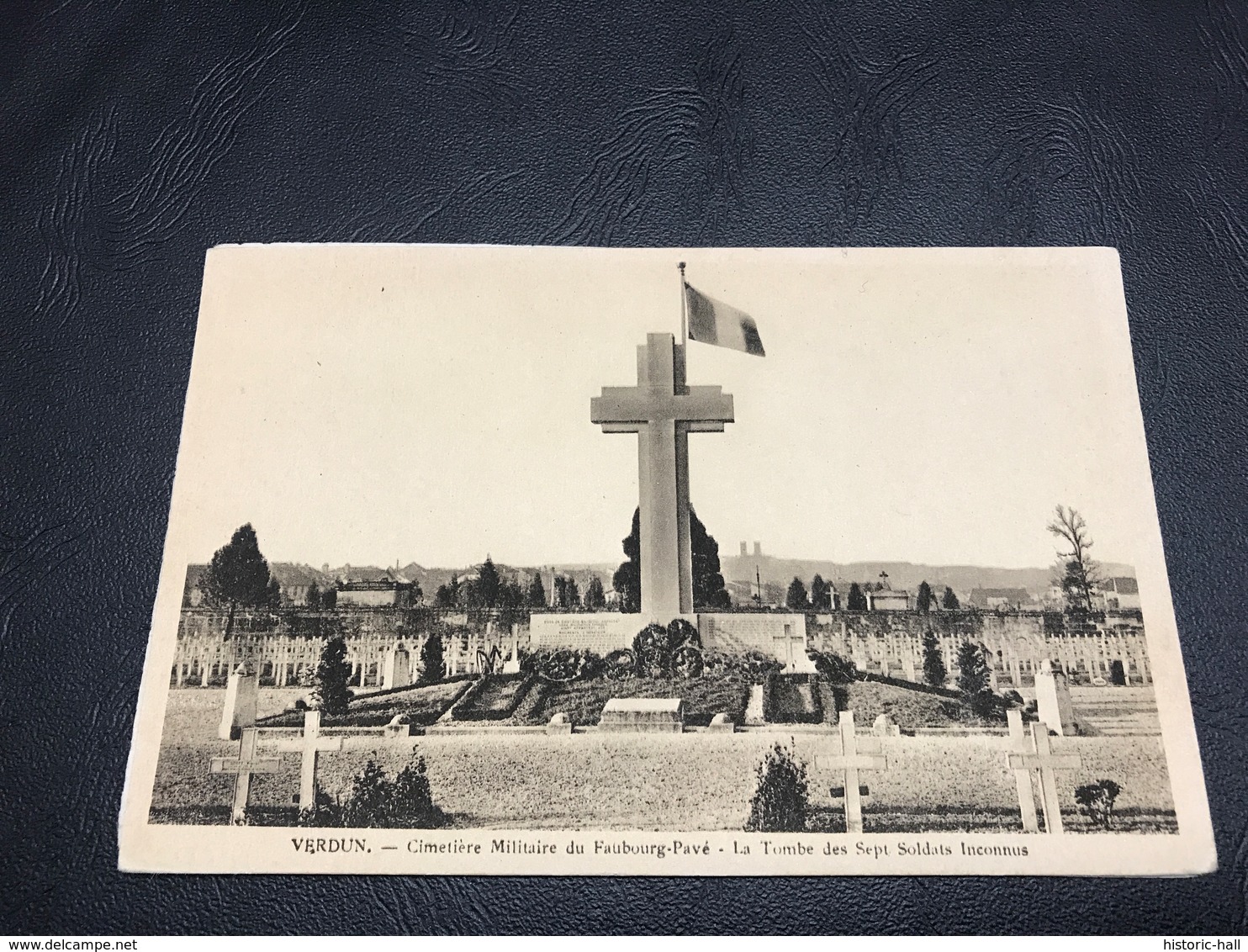 VERDUN Cimetiere Militaire Du Faubourg Pavé - La Tombe De Sept Soldats Inconnus - Verdun