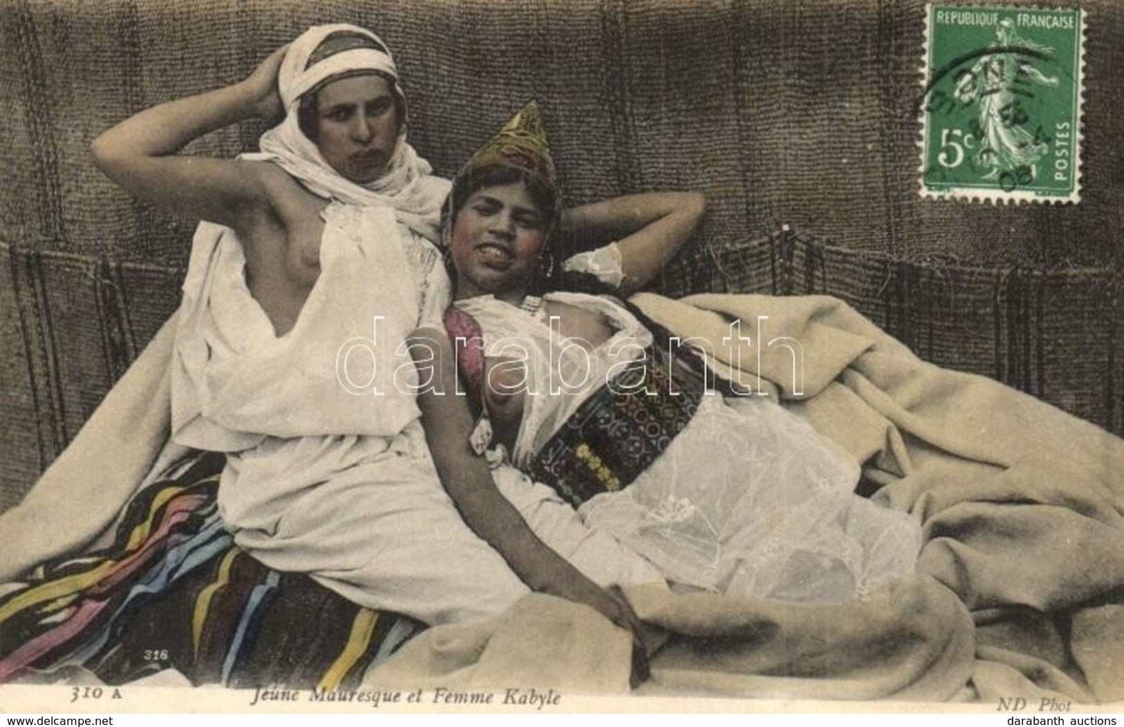 T2 Jeune Mauresque Et Femme Kabyle / Half-naked Moroccon And Kabyle Women, Folklore. TCV Card - Zonder Classificatie