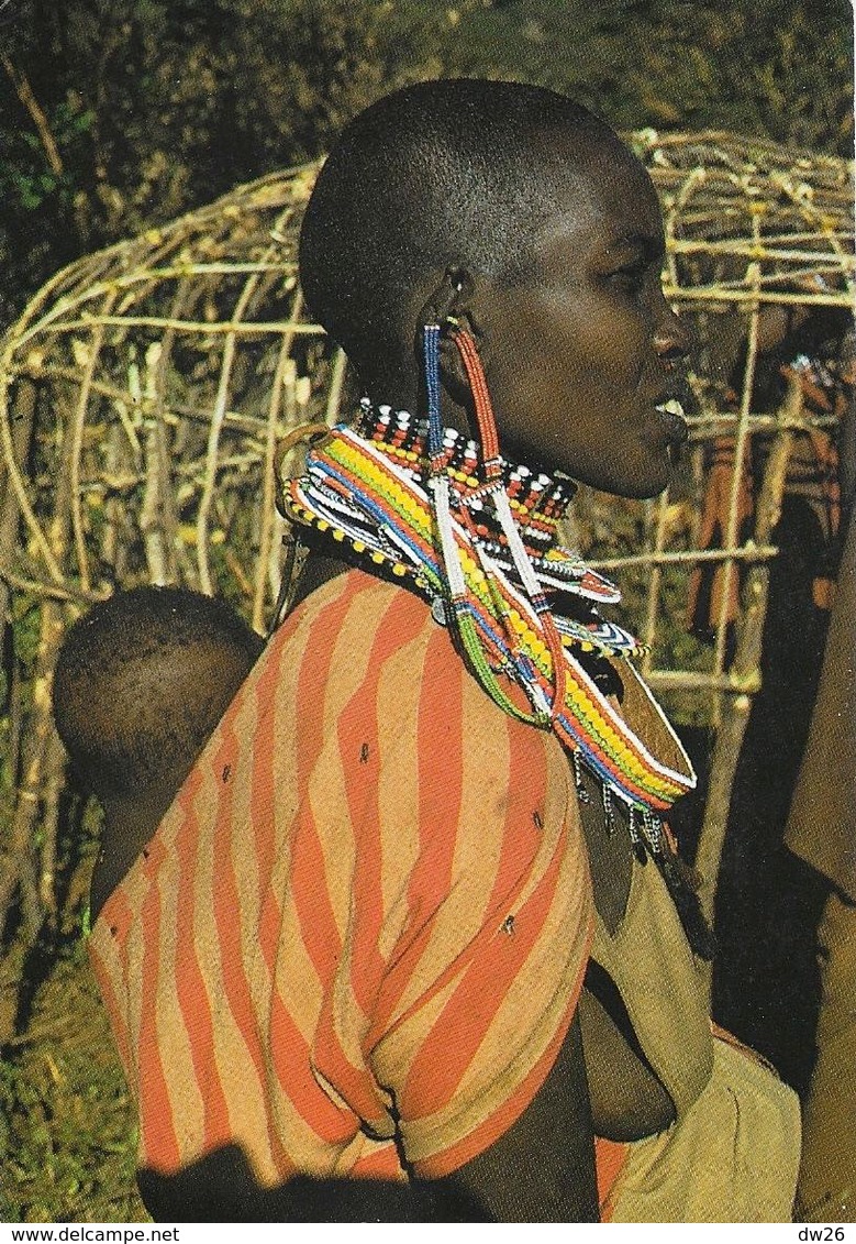 Femme Masaï, Kenya 1972 - Photo Albert Robillard Signée Au Dos - Carte Non Circulée - Africa