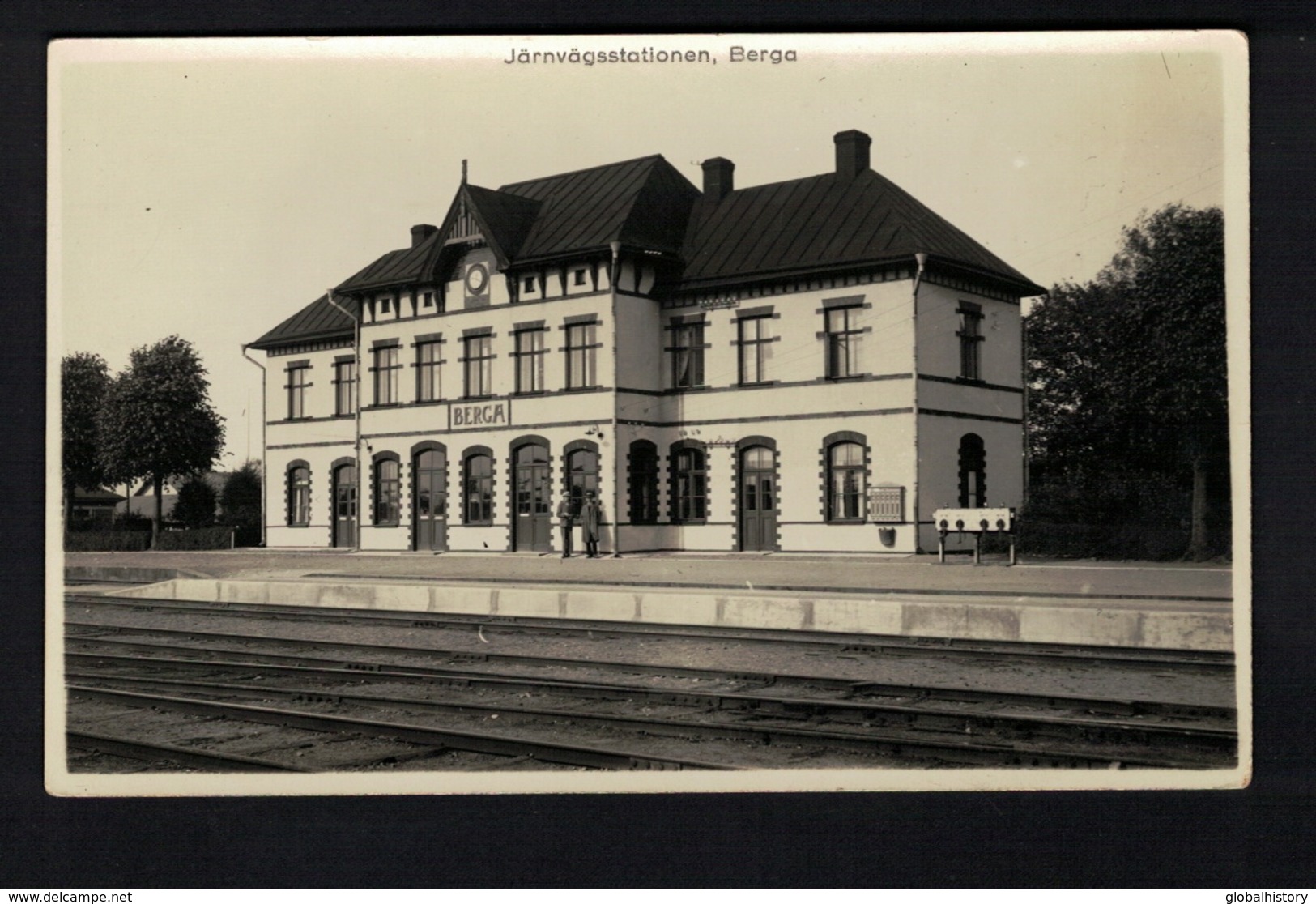 DE1818 - SWEDEN - BERGA - JÄRNVAGSSTATIONEN - RAILWAYSTATION - Suède