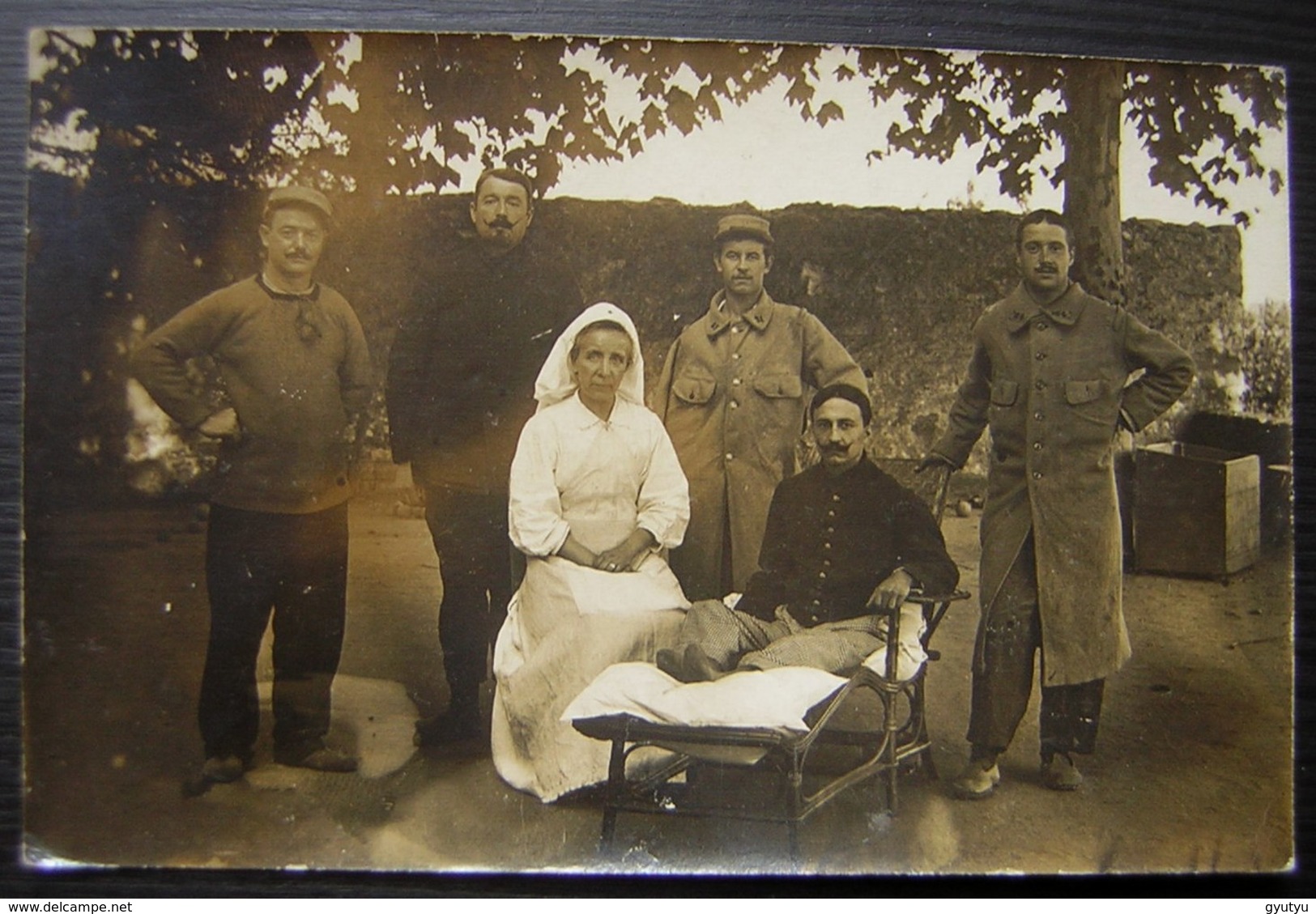 Soldats Et Infirmière, Hôpital De Campagne Pendant La Première Guerre Mondiale? Carte Photo à Dater - Personnages