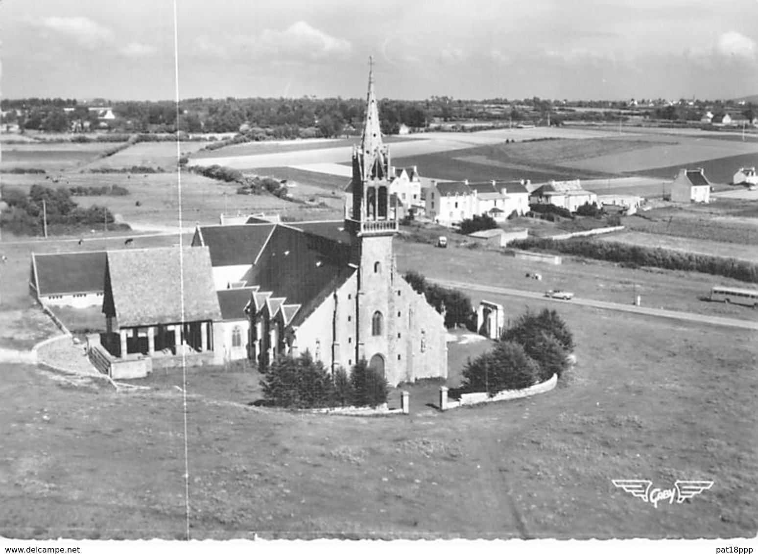 29 - SAINTE ANNE LA PALUD : La Chapelle - CPSM Dentelée Noir Et Blanc Grand Format - Finistère - Autres & Non Classés