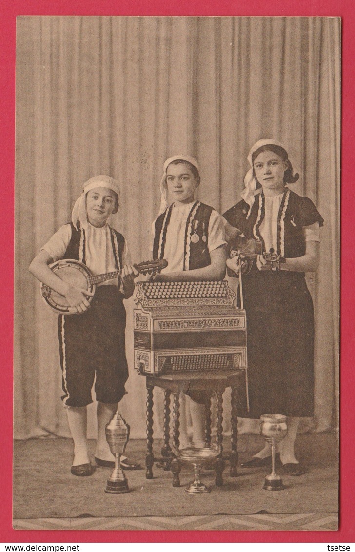 Châtelet - Groupe De Musiciens Et Accordéoniste Noël Detinne ... Frères Et Soeur ( Voir Verso ) - Chatelet