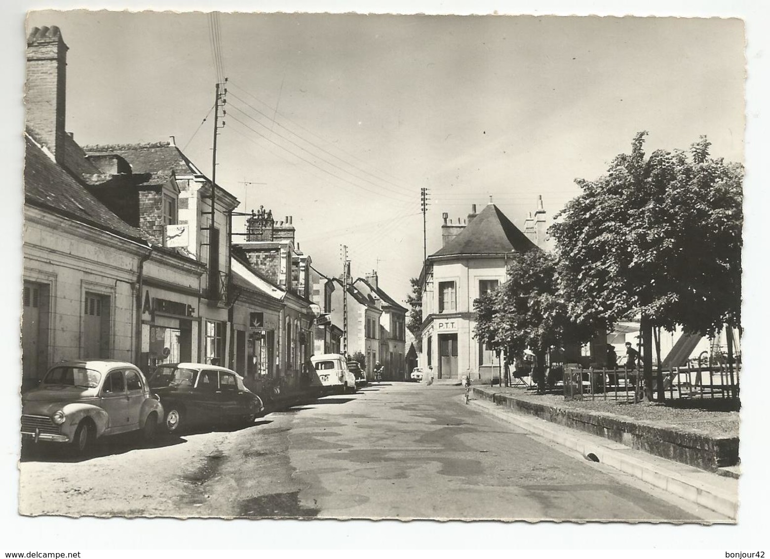 METTRAY (37) Rue Principale (Automobiles ) - Mettray