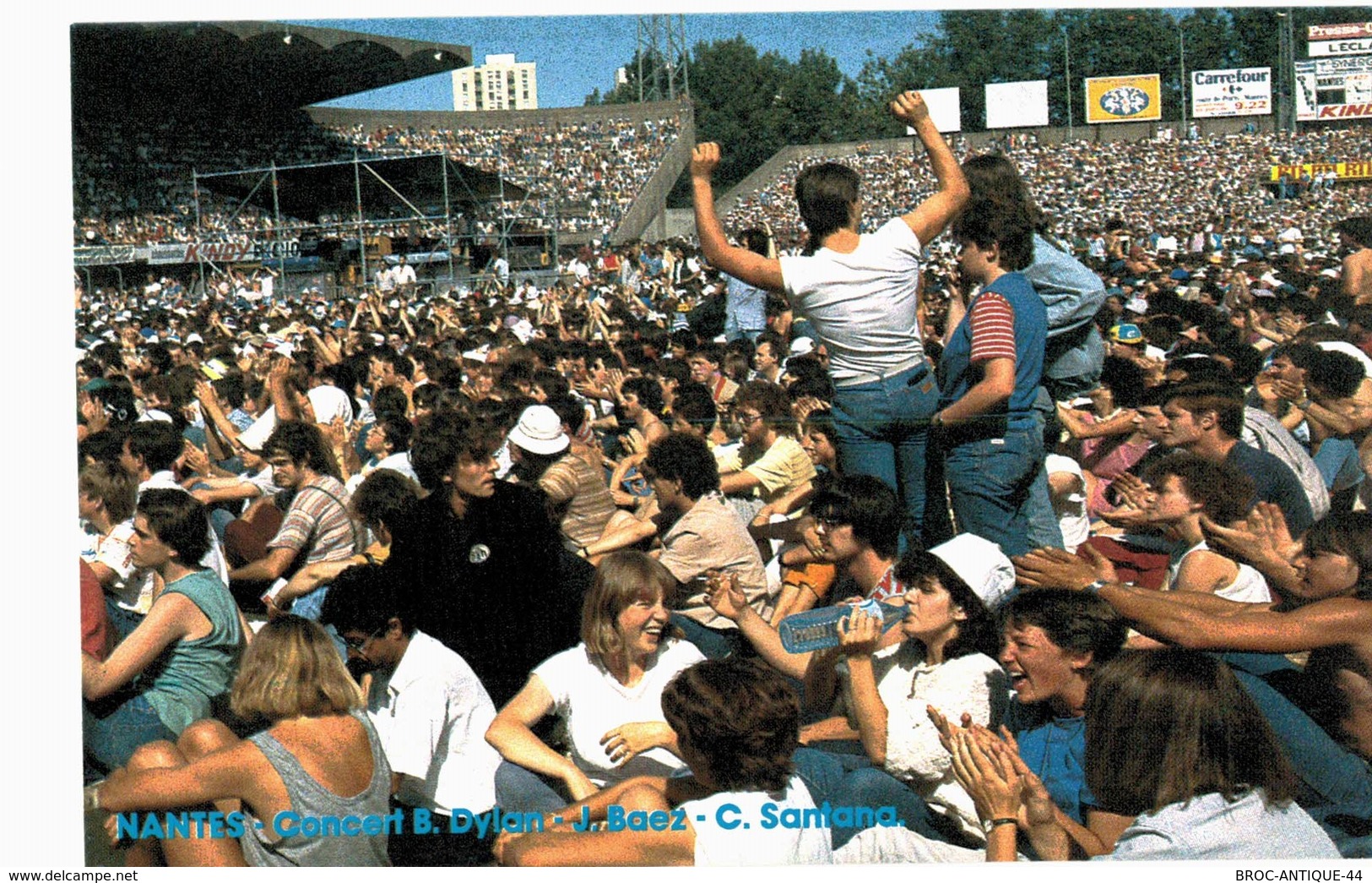 CPM* N°105 - NANTES CONCERT DE B. DYLAN - J. BAEZ - C. SANTANA 2 JUILLET 1984 - STADE MARCEL SAUPIN - Nantes