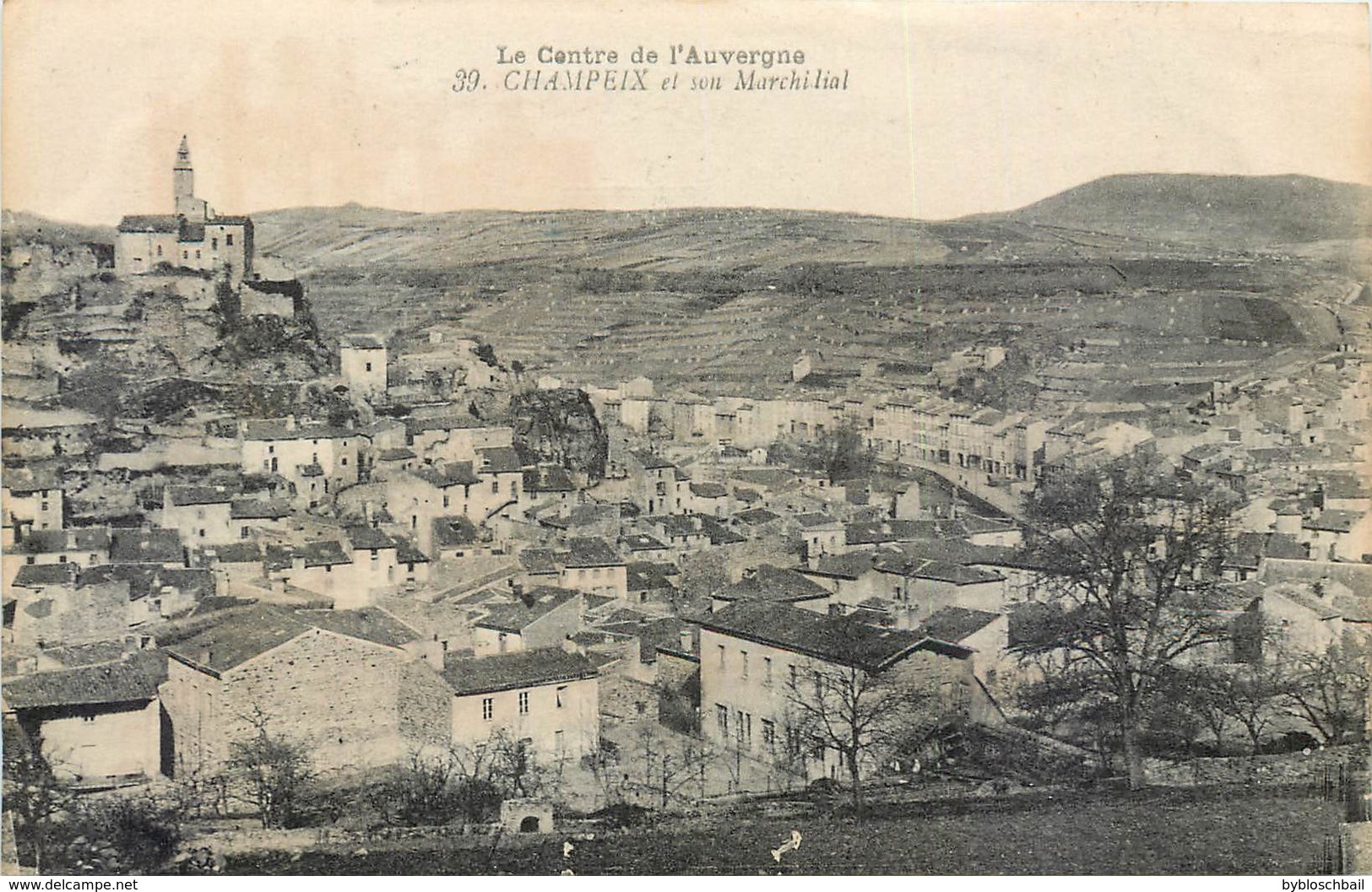 CPA 63 Puy De Dôme CHAMPEIX Et Son Marchidial Vue Générale - Other & Unclassified