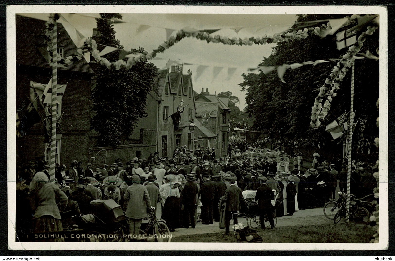 Ref 1250 - 1911 Real Photo Postcard - Coronation Procession Outside George Hotel Solihull Warwickshire - Altri & Non Classificati