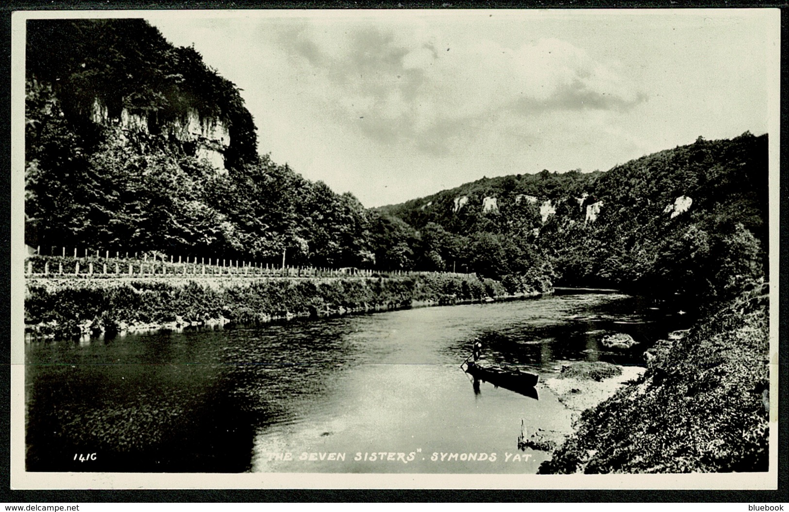 Ref 1252 - Real Photo Postcard - Boat & The Seven Sisters Symonds Yat - Herefordshire - Herefordshire