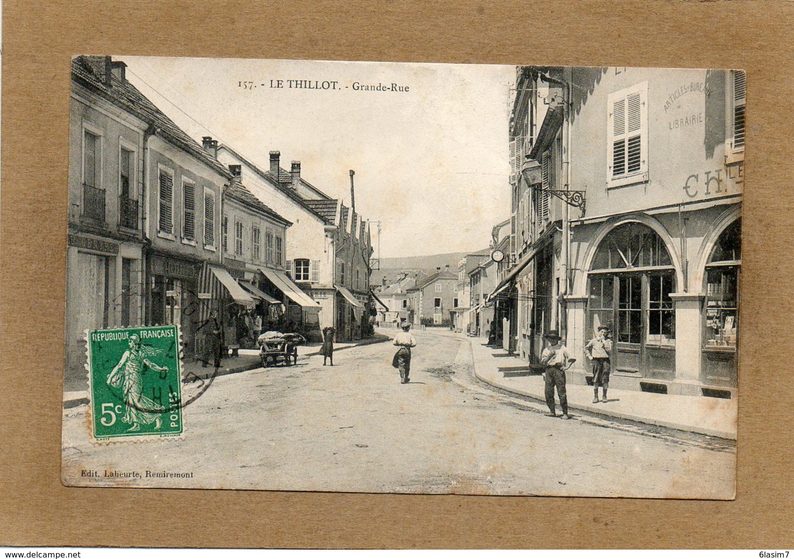 CPA - Le THILLOT (88) - Aspect De L'Ecole Des Garçons Dans La Rue Du Ménil Au Début Du Siècle - Autres & Non Classés