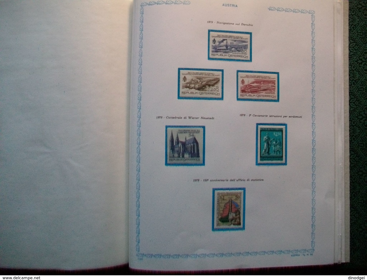 AUSTRIA - elegante collezione in album rilegato di valori nuovi MNH . dal 1961 al 1982
