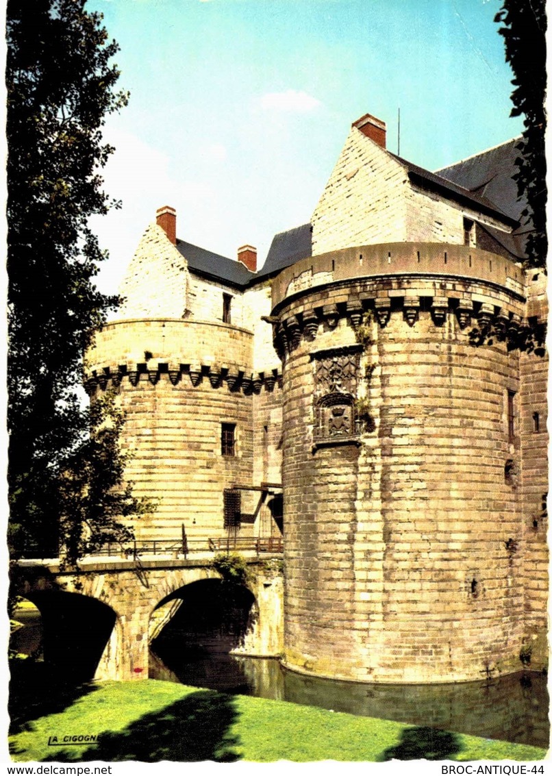 LOT N°577 - LOT DE + 80 CARTES DU CHATEAU DES DUCS DE BRETAGNE ET D' ANNE DE BRETAGNE