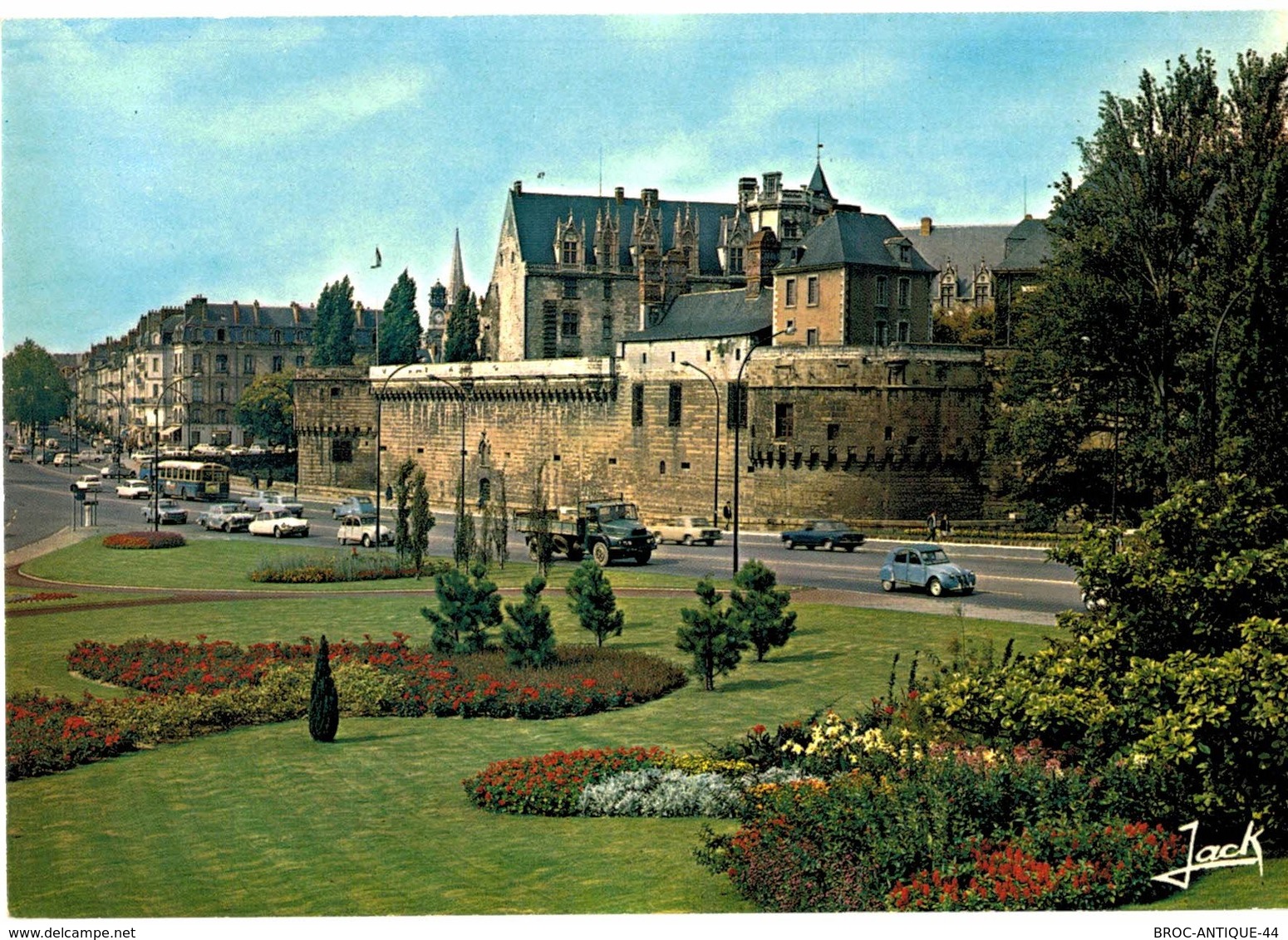 LOT N°577 - LOT DE + 80 CARTES DU CHATEAU DES DUCS DE BRETAGNE ET D' ANNE DE BRETAGNE