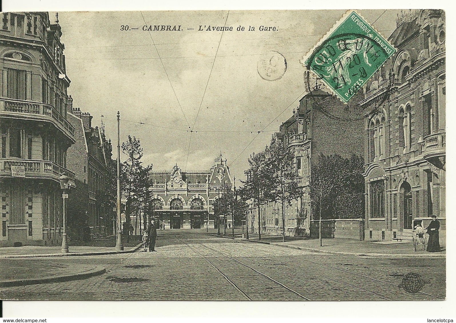 59 - CAMBRAI / L'AVENUE DE LA GARE - Cambrai