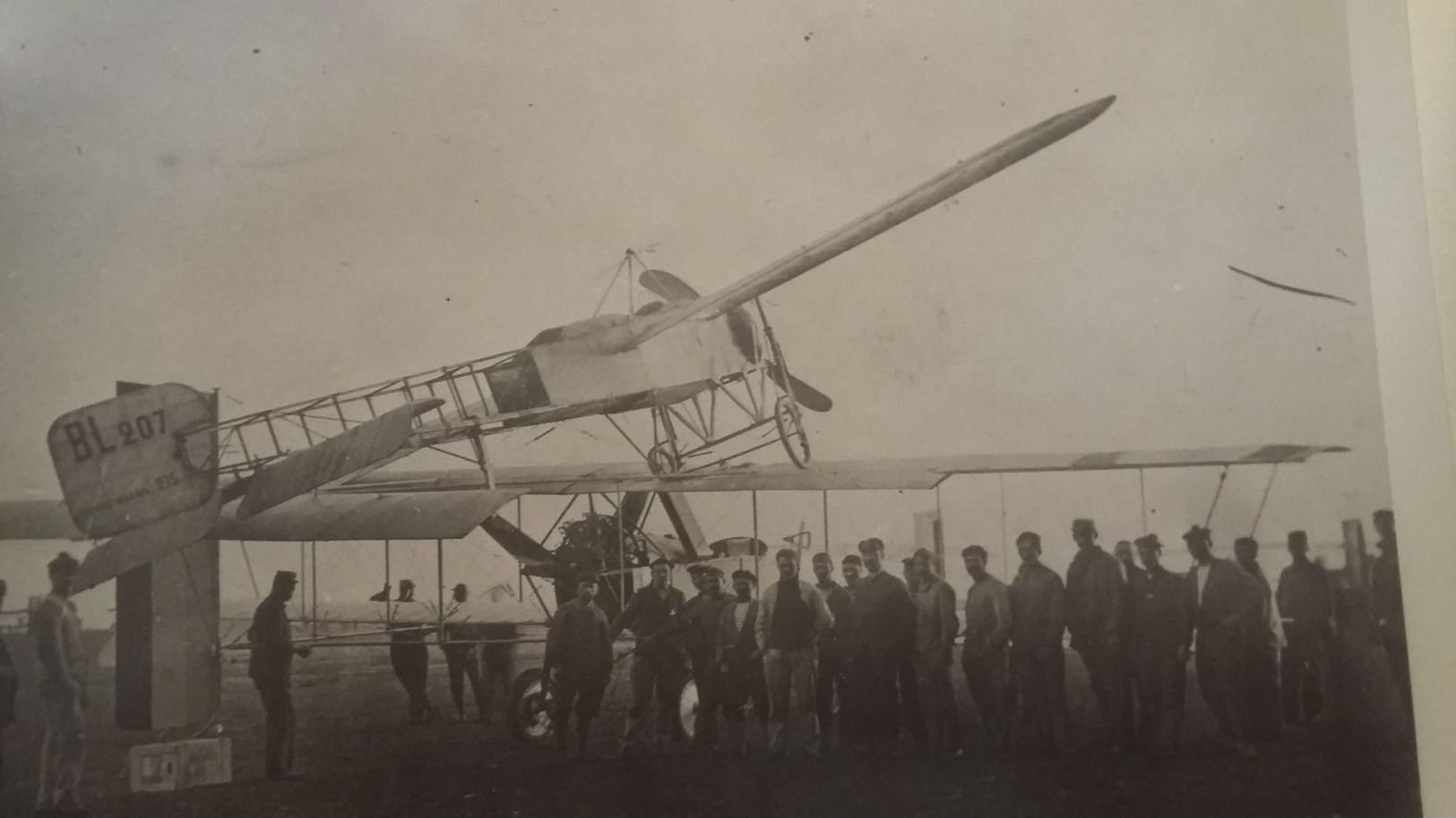 Ancienne Photo Avion ; Un Blèriot Se Pose Sur Un Autre : 13x18 Cm - Aviation