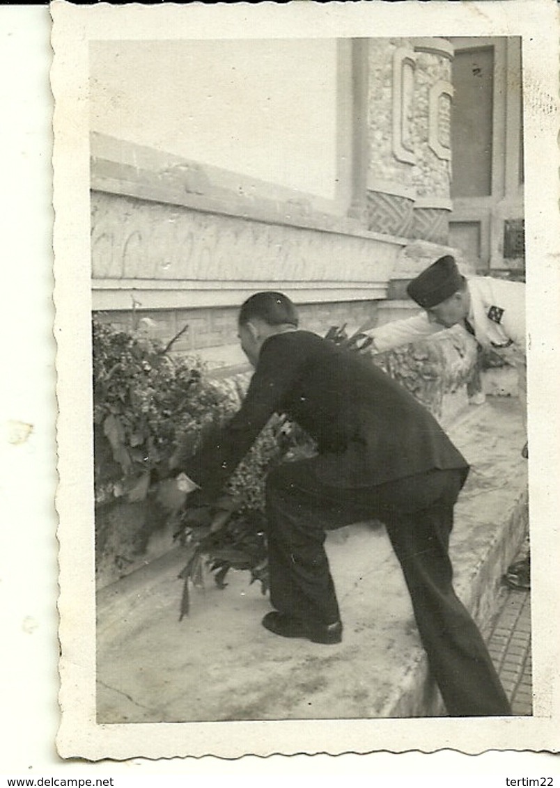 (ASIE ) (VIETNAM )(GUERRE) ( MILITAIRES)(HUE) 1947 ( MONUMENT AUX MORTS ) - Guerre, Militaire