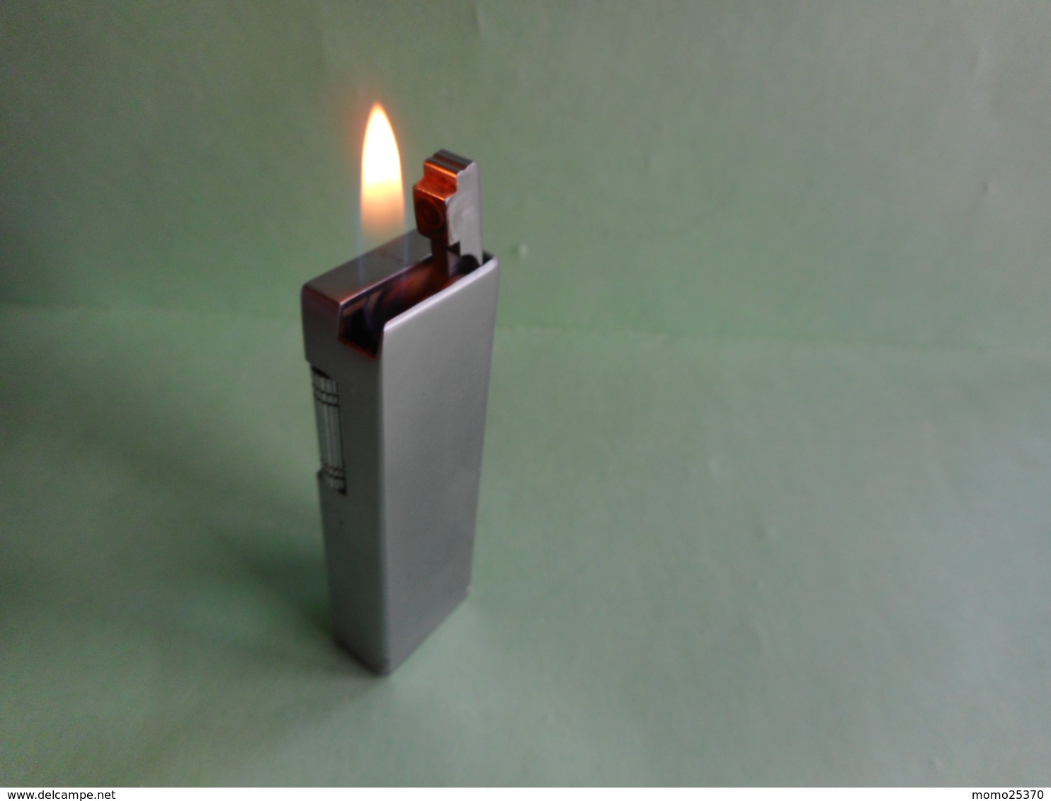 BRIQUET CHAMP LIGHTER Feuerzeug ENCENDEDOR ACCENDINO AANSTEKER 打火机 Léttari Ljusare ライター αναπτήρας Sytytin Vžigalnik - Autres & Non Classés