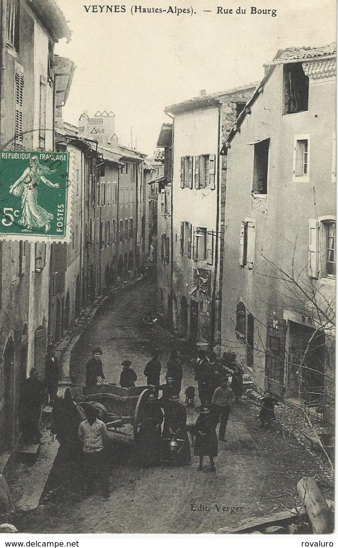 Carte Postale Ancienne Veynes. Rue Du Bourg - Autres & Non Classés