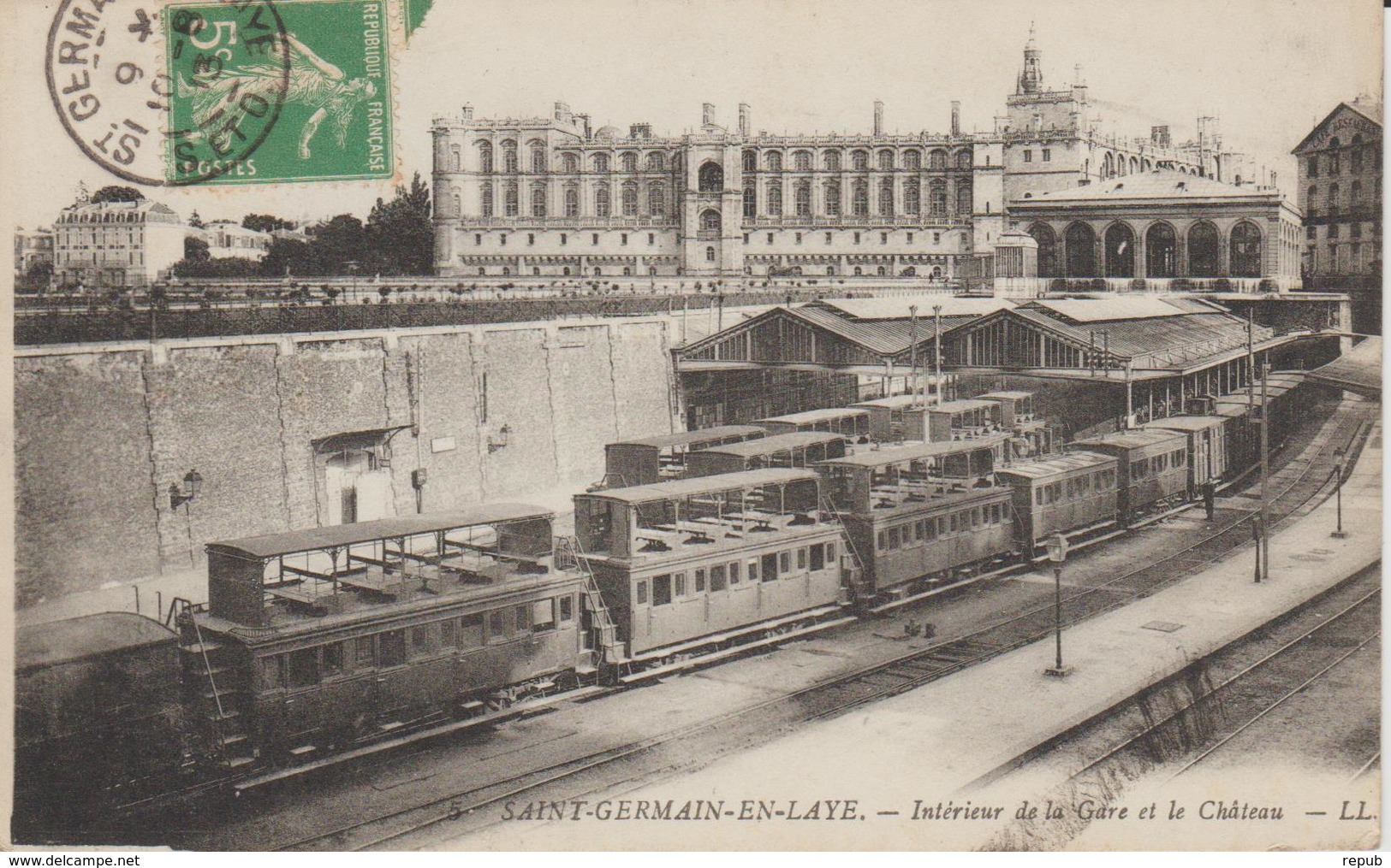 Intérieur De La Gare - St. Germain En Laye