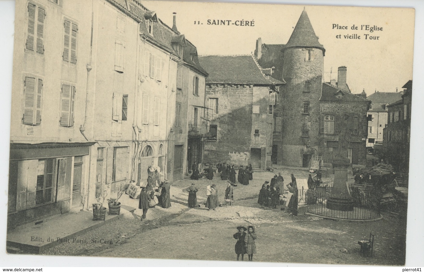 SAINT CÉRÉ - Place De L'Eglise Et Vieille Tour - Saint-Céré