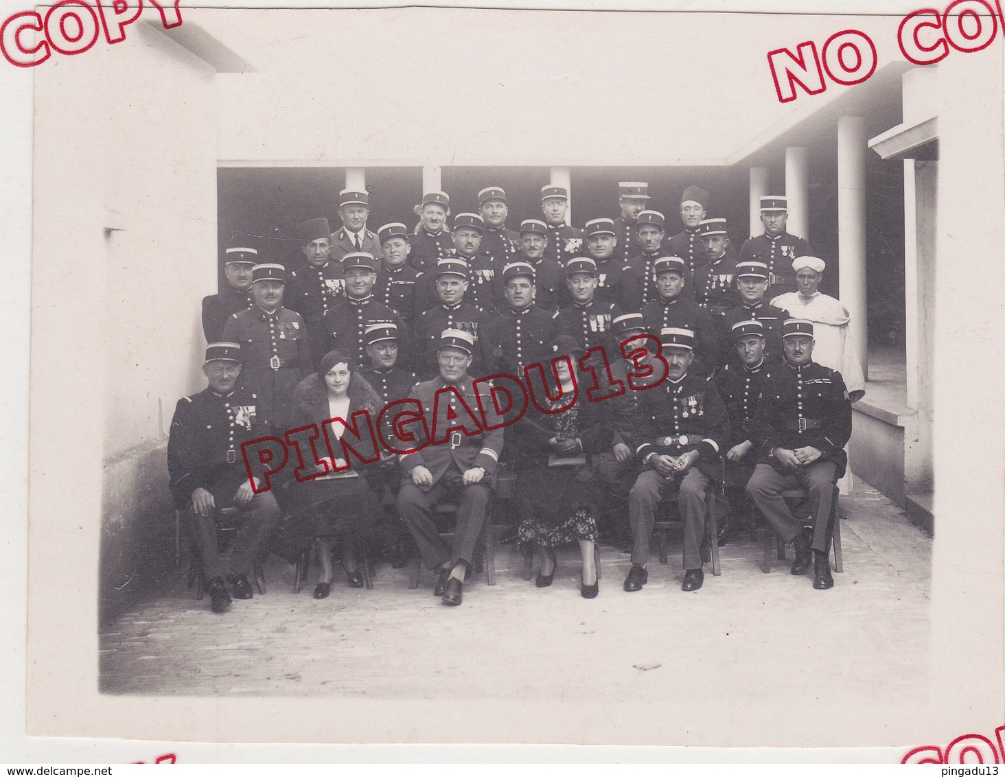 Maroc La Brigade De Gendarmerie De Fès Gendarme Médaille Décoration 1933 Beau Format - Guerre, Militaire