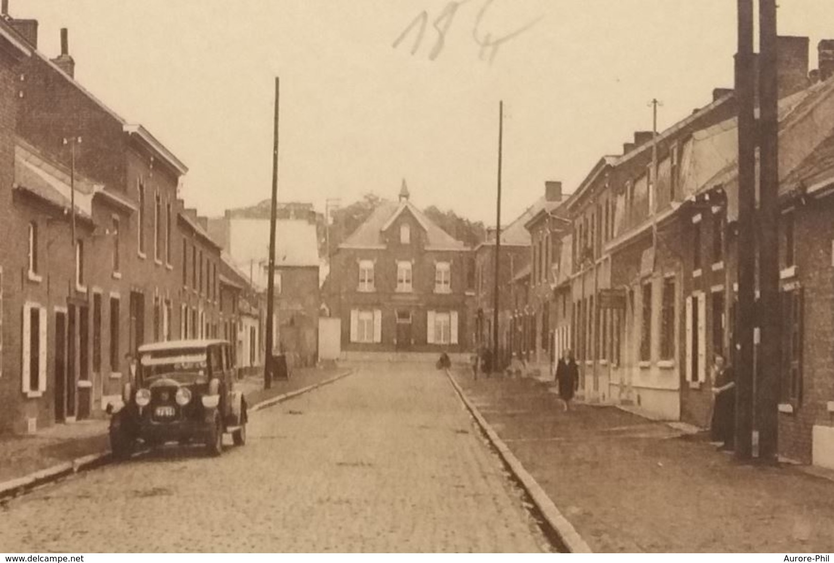 Pâturages Rue De La Digue Avec Automobile - Colfontaine