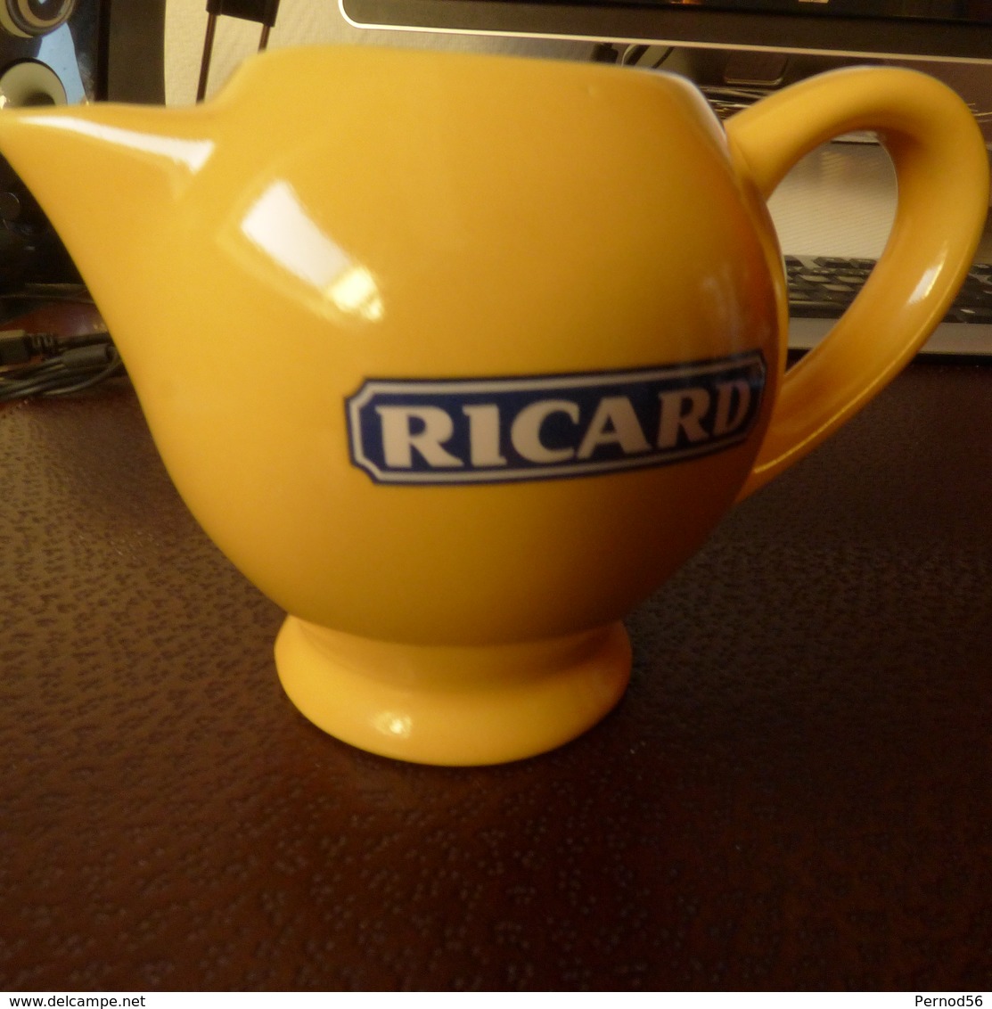 Carafe En Grès JAUNE Marque "RICARD" Petit Modèle - Carafes