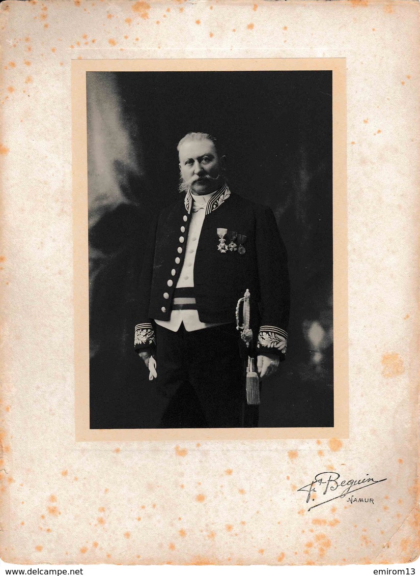 Joseph Saintraint Bourgmestre De Namur En Tenue D’officier D’état Civil Rue De La Croix F. Beguin Photo Sur Carton - Namur