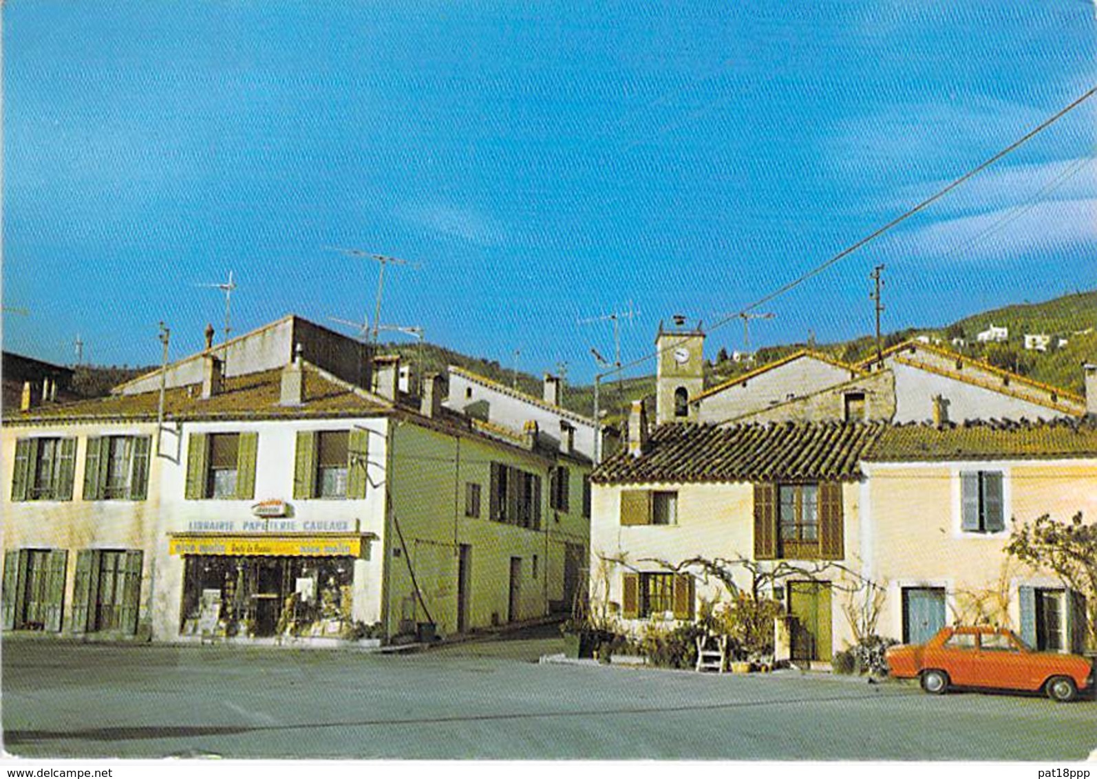 06 - MANDELIEU Village De CAPITOU - Une Vue ( Dont Commerce De Librairie Papeterie Jounaux ) CPSM GF - Alpes Maritimes - Autres & Non Classés