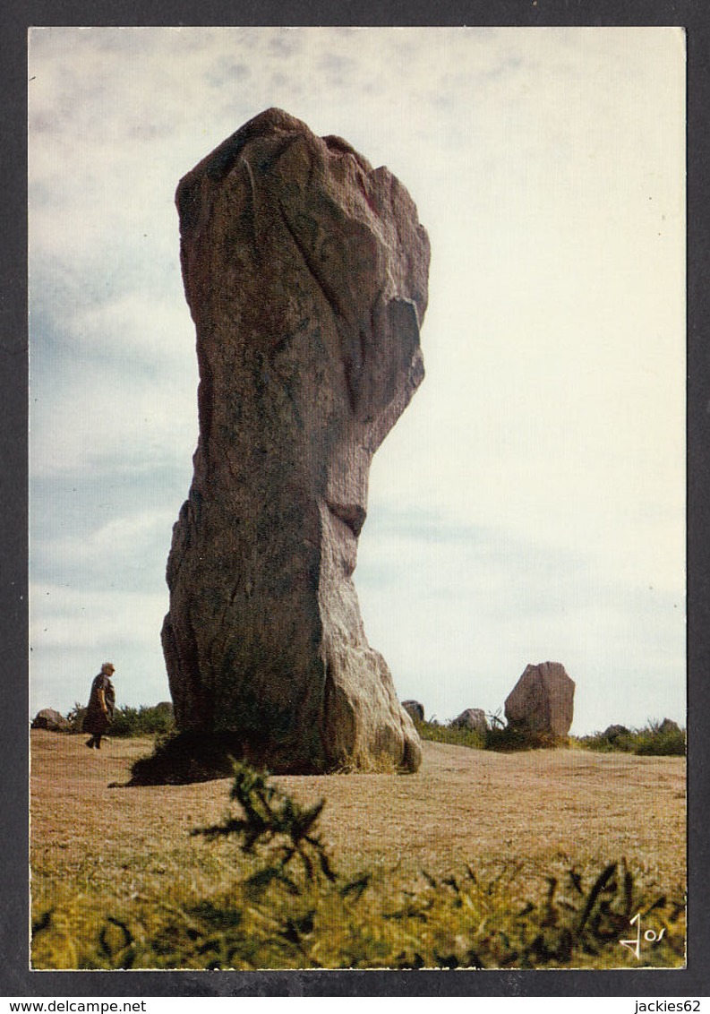 92093/ MEGALITHES, Carnac, Les Alignement Du Ménec, Le Menhir Appelé *Le Géant* - Dolmen & Menhirs