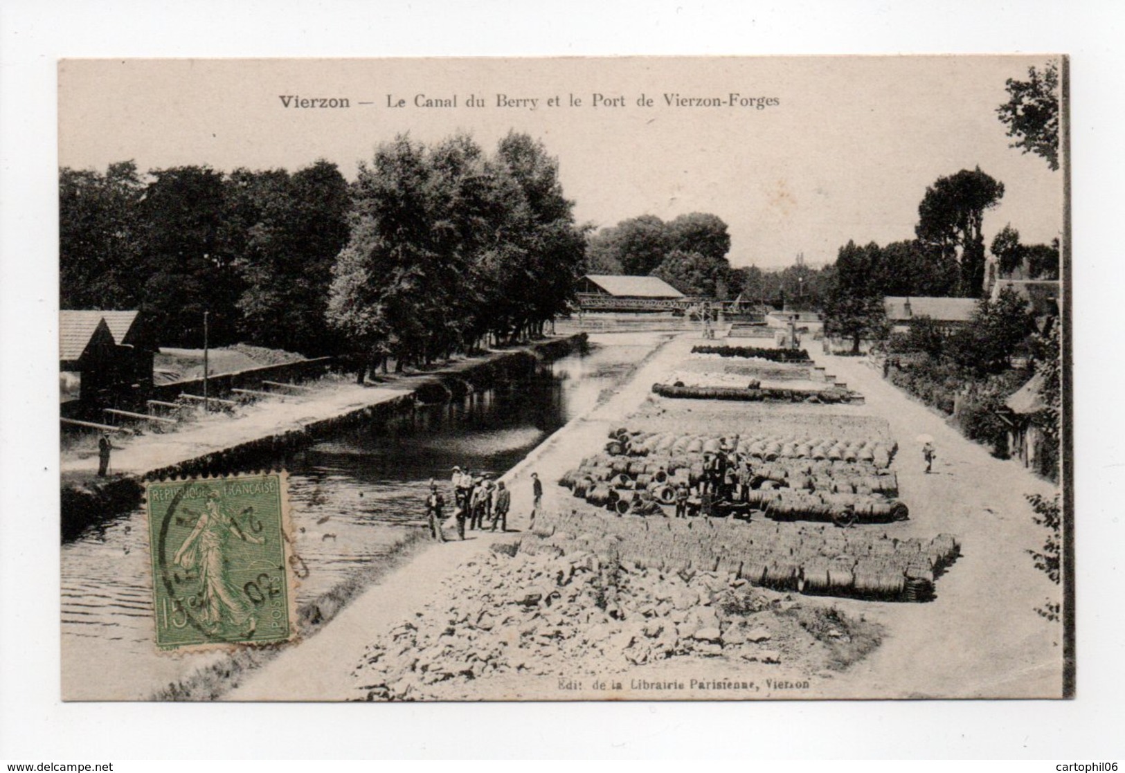 - CPA VIERZON (18) - Le Canal Du Berry Et Le Port De Vierzon-Forges 1921 (avec Personnages) - Edition Lib. Parisienne - - Vierzon