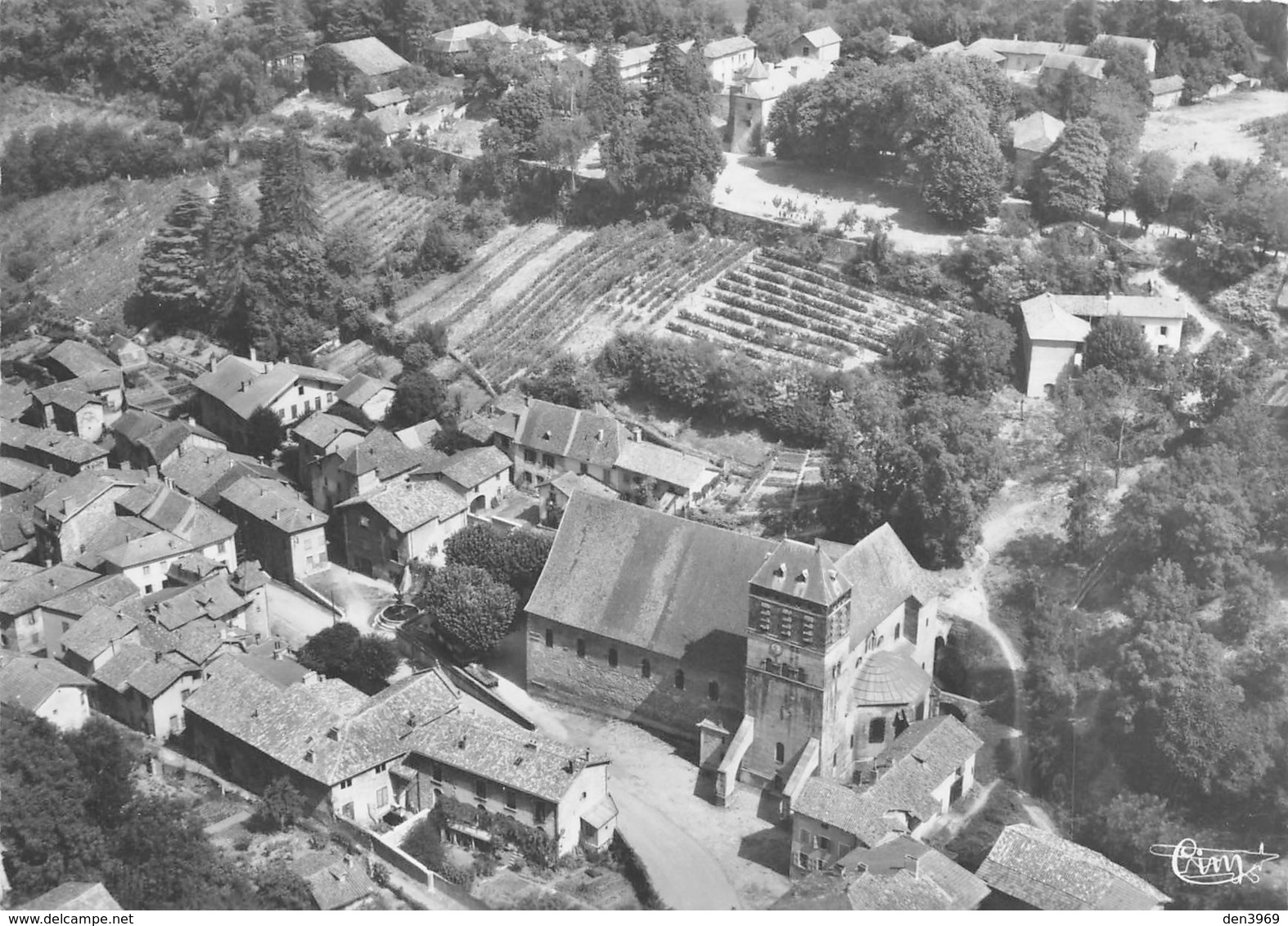 Saint-Chef - L'Eglise Et Le Centre Du Village - Saint-Chef