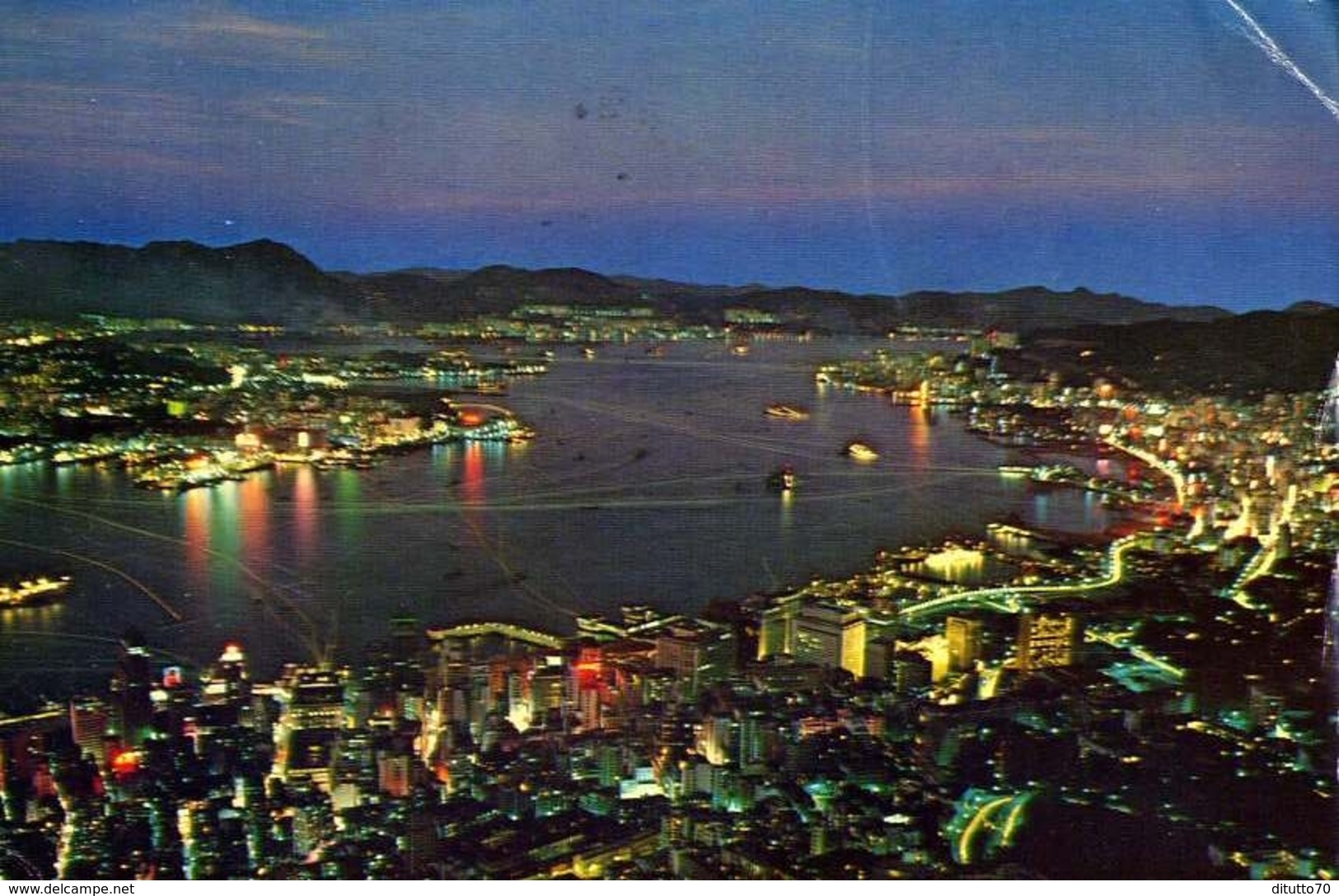 Bird's Eye View Of Central And Eastern Districts Of Hong Kong With Tsimsharsui Kowloon At Night - Formato Grande Viaggia - Cina (Hong Kong)