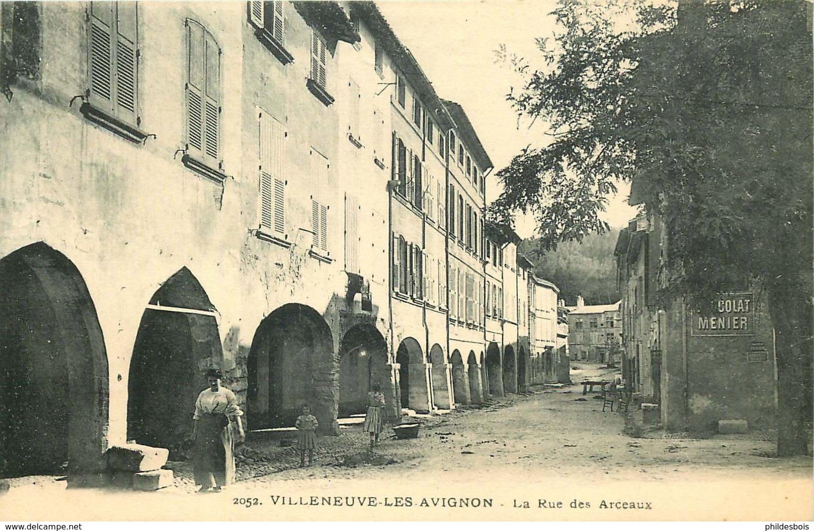 GARD  VILLENEUVE LES AVIGNON  La Rue Des Arceaux - Villeneuve-lès-Avignon