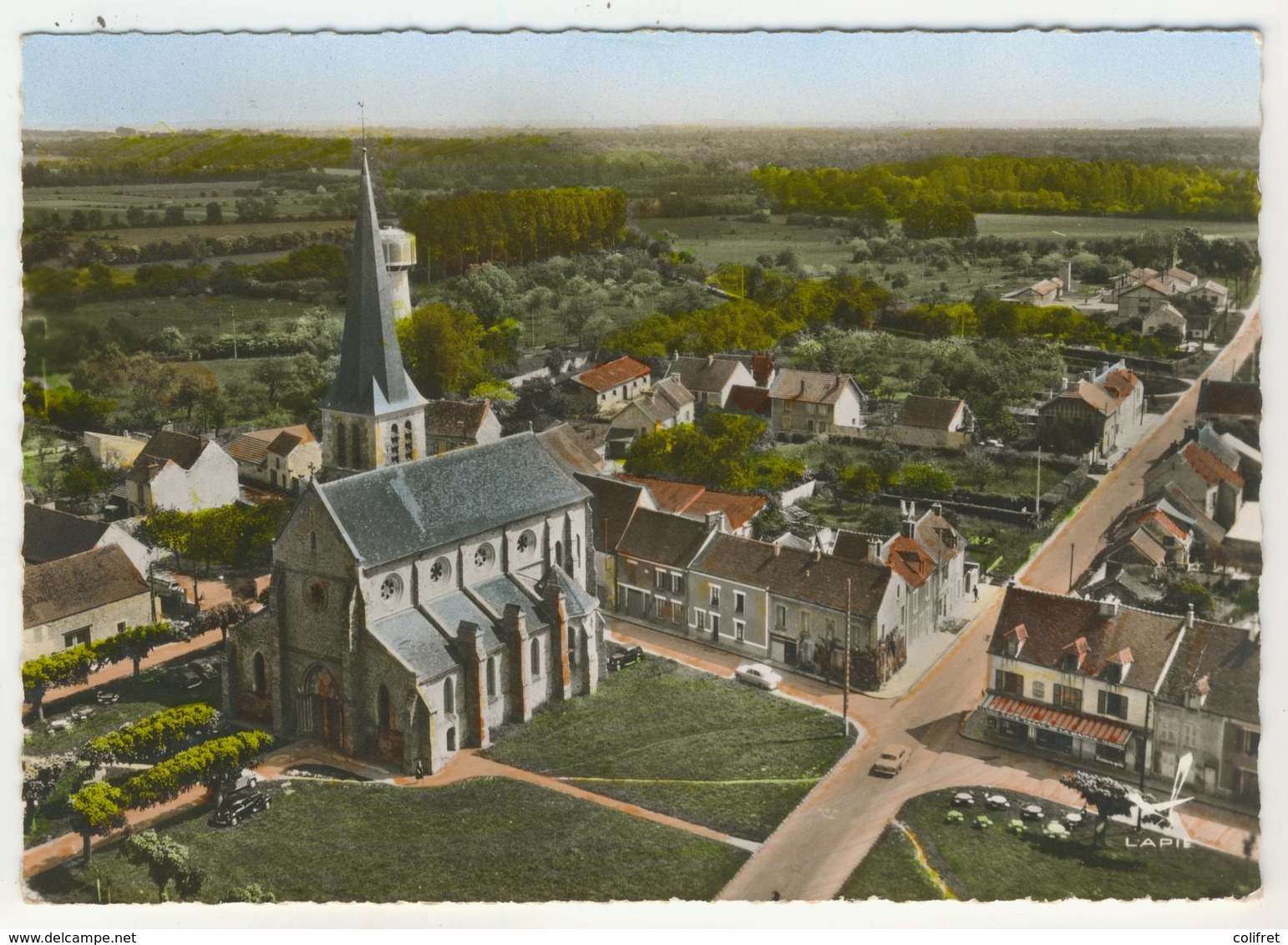 77 - Villeneuve-le-Comte       Vue Aérienne     L'Eglise - Altri & Non Classificati