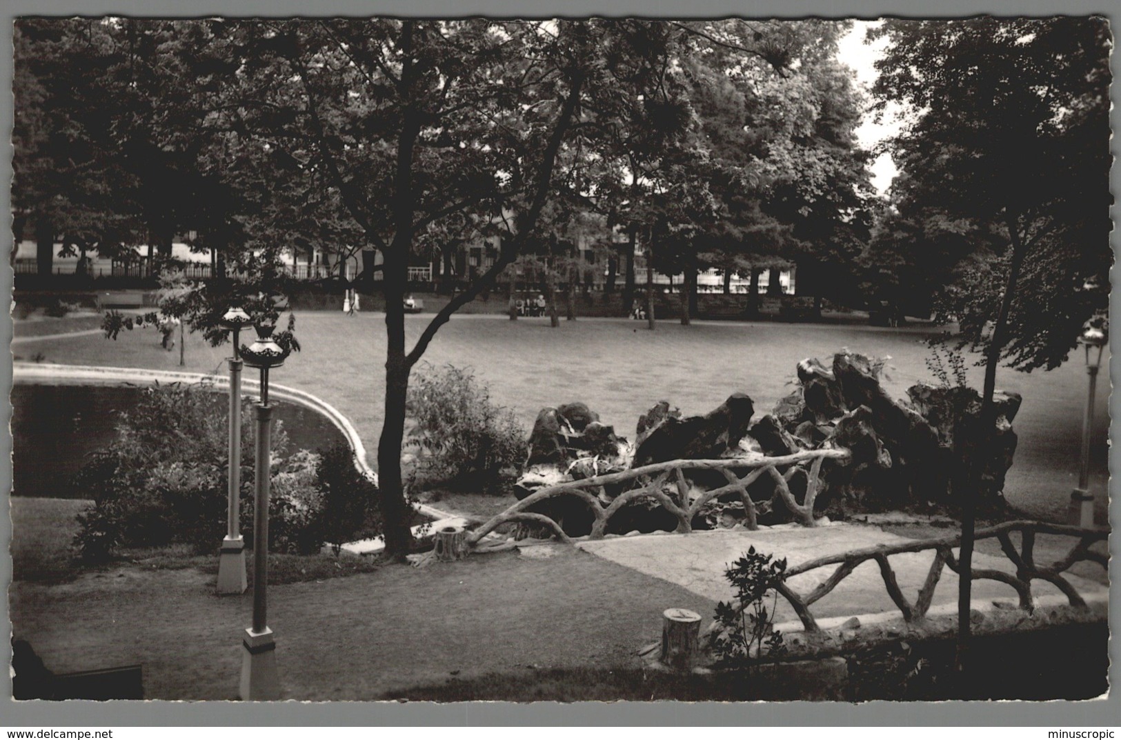 CPSM 62 - Hénin Liétard - Le Jardin Public - Henin-Beaumont