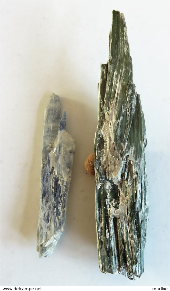Minéraux Grenat Almandin,disthène,azurite,amiante - Minéraux